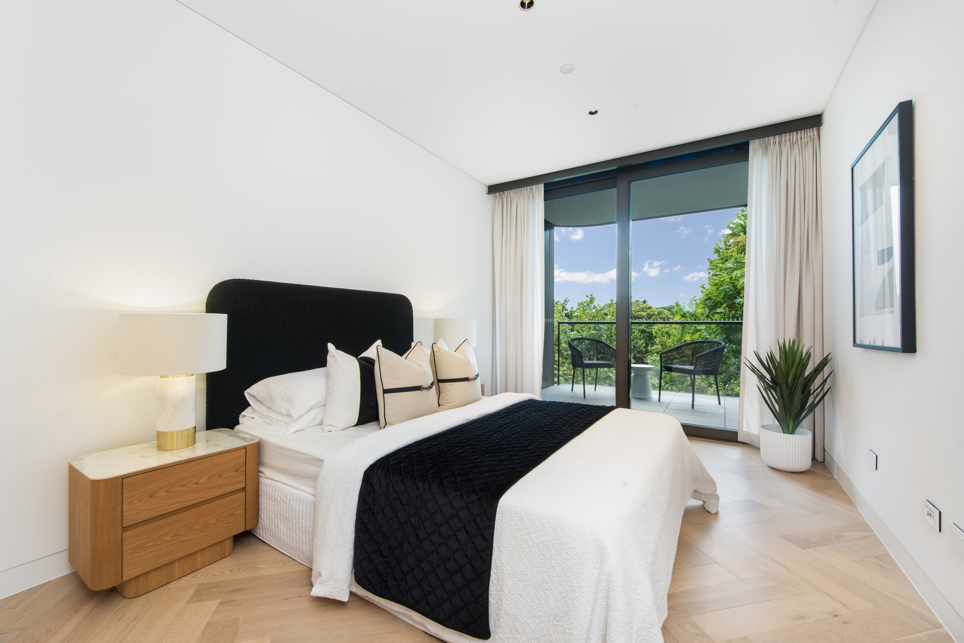 OPERA RESIDENCES 701 71 MACQUARIE STREET, SYDNEY NSW 2000 - Image 4