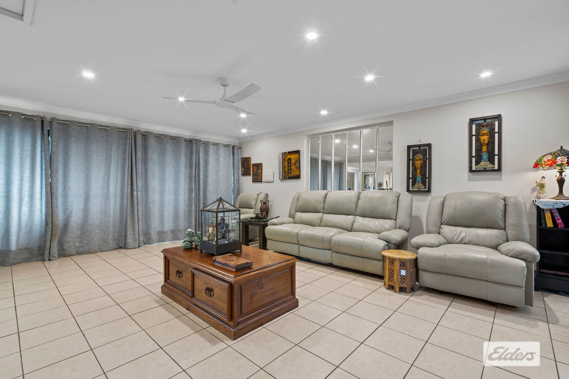 54 BELINDA CRESCENT, Springwood QLD 4127 - Image 9