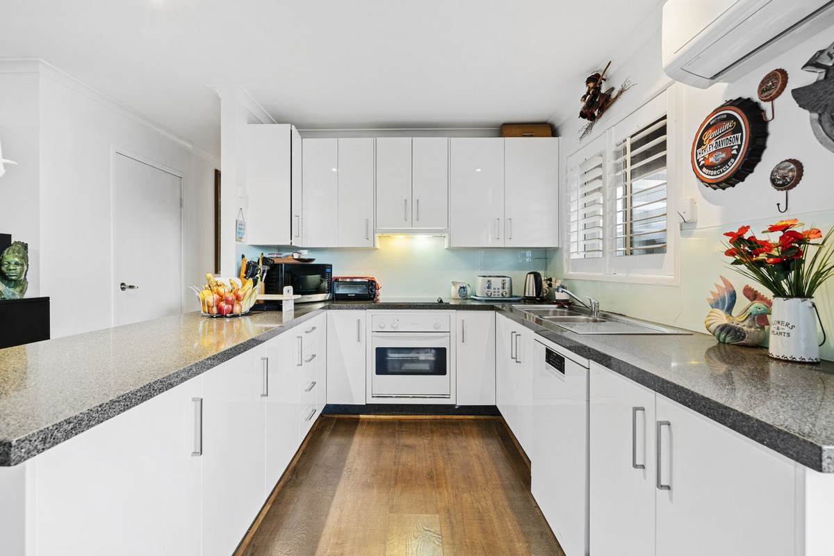3 Pacific Boulevard, Broadbeach Waters, QLD 4218 - Image 9