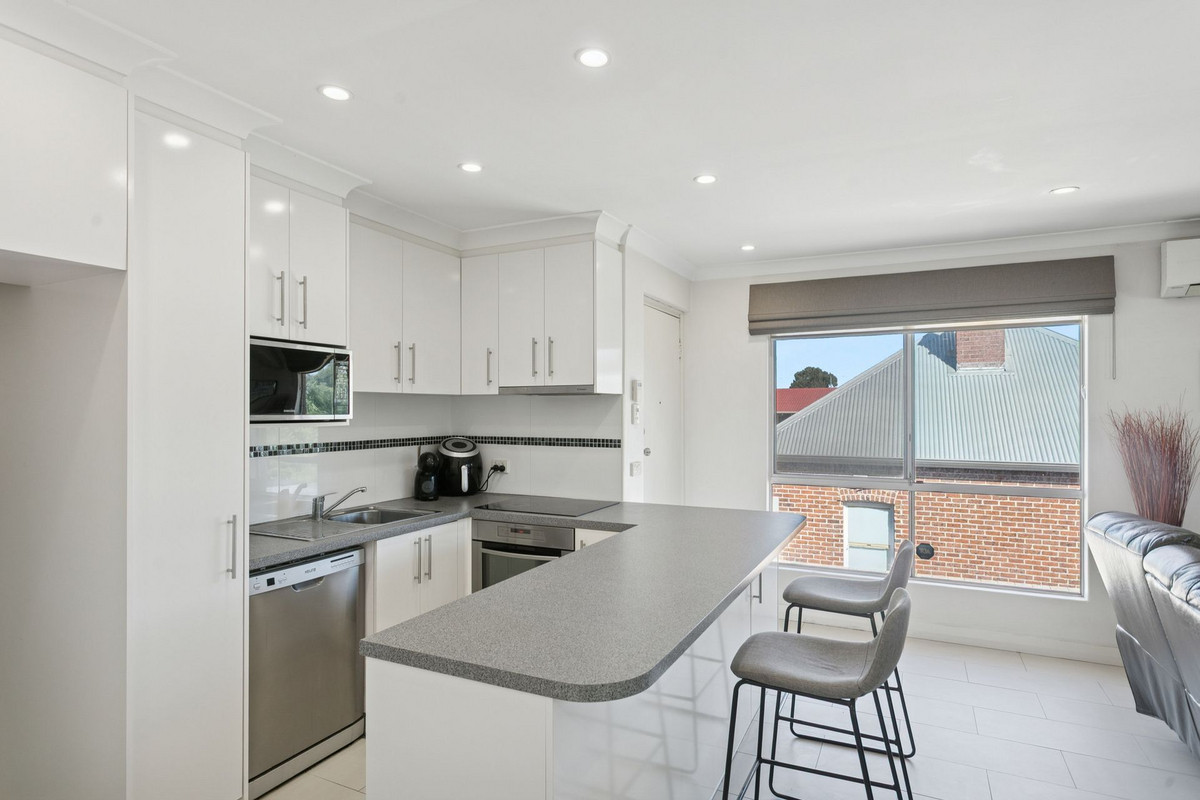 4/92 Seventh Avenue, Maylands, WA 6051 - Image 4