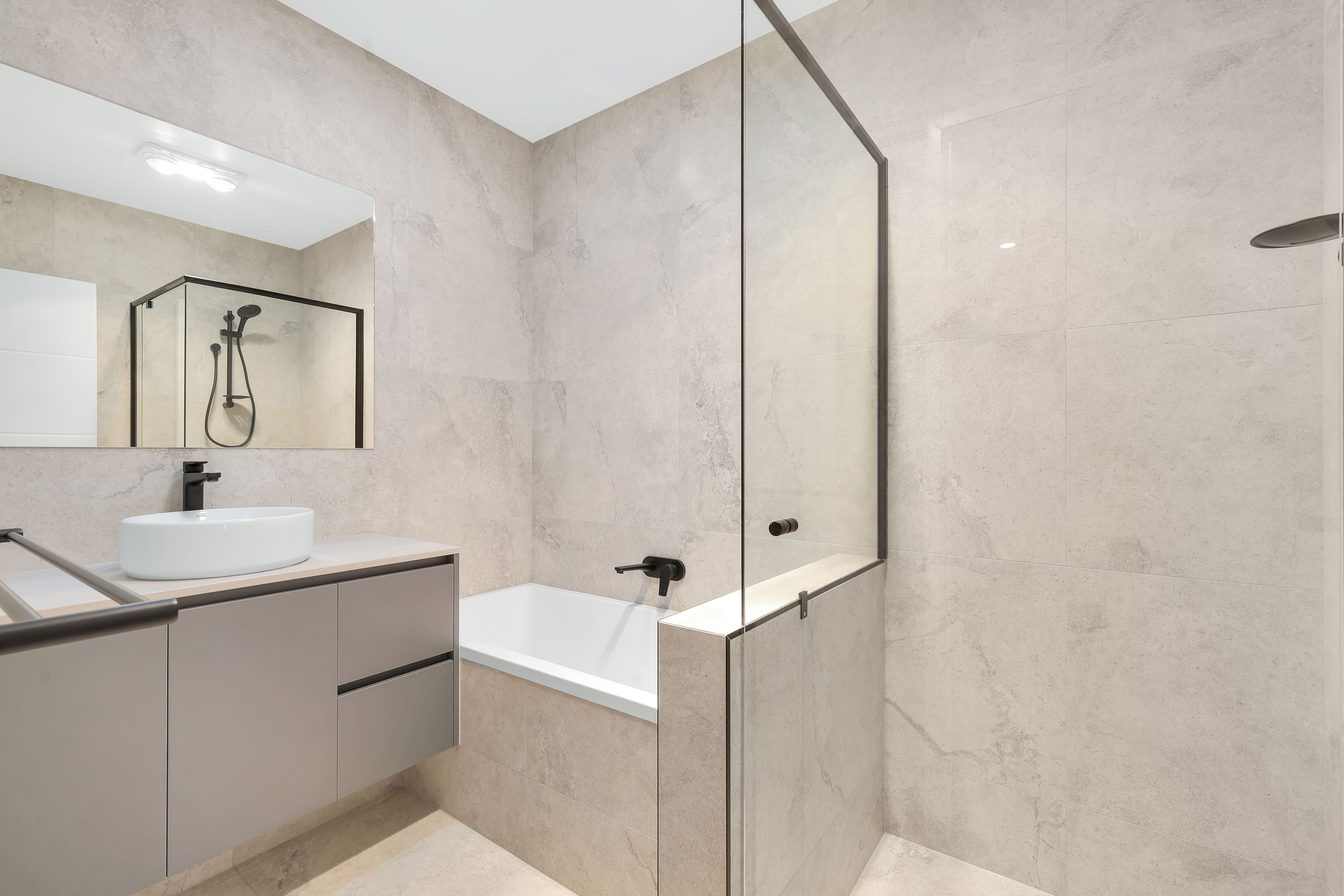 1, 2/61 Sardon Street, Centenary Heights, Qld, 4350 - Image 10