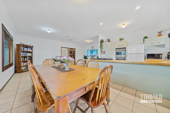 69 BROADWATER TERRACE, Redland Bay QLD 4165 - Image 8