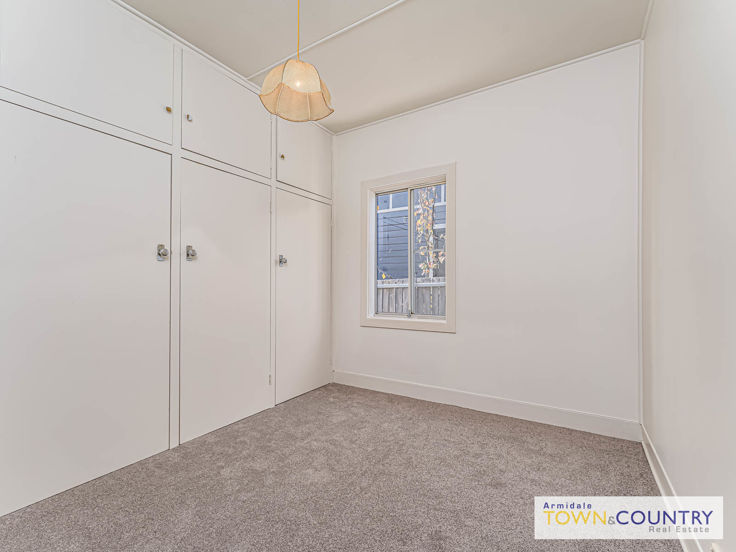211 BROWN STREET, Armidale NSW 2350 - Image 9