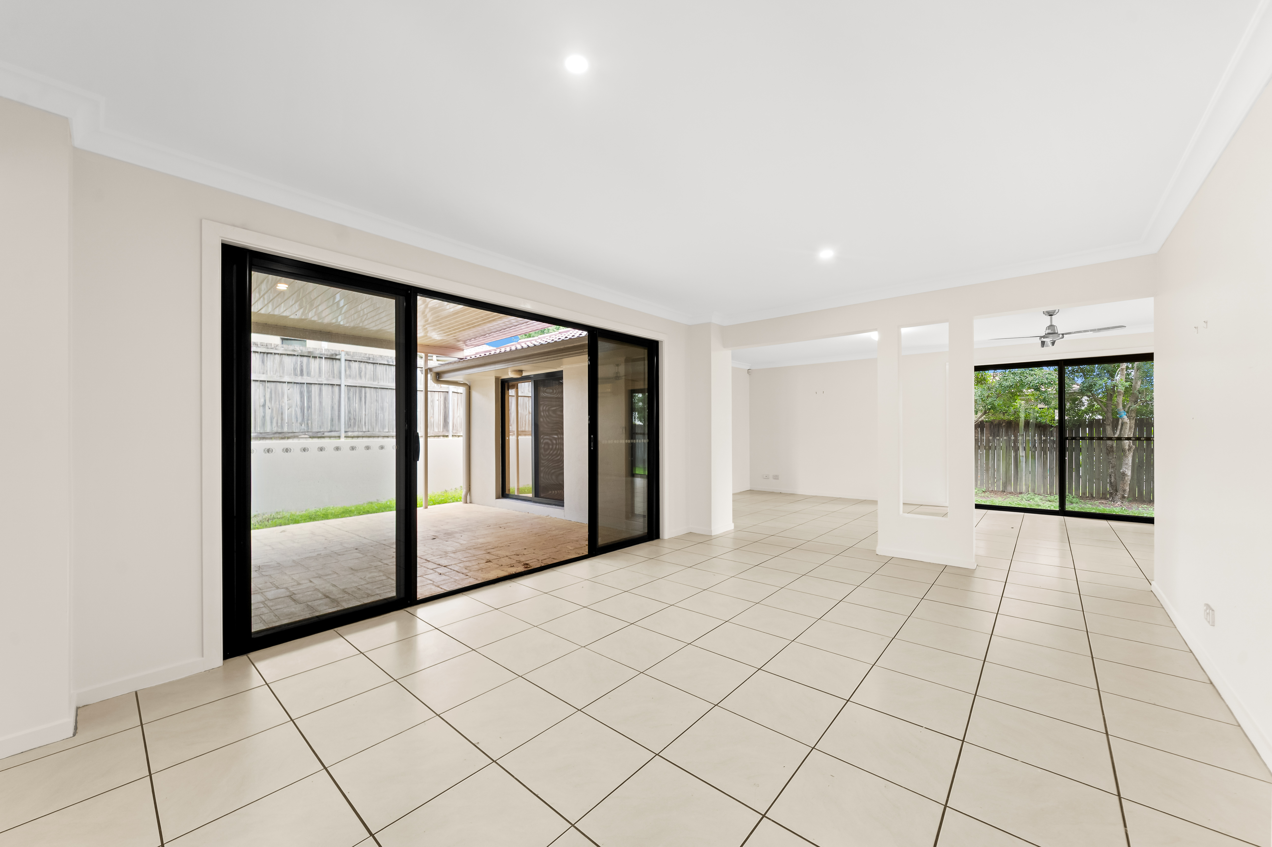 5-bedroom house at 129 Didbrook Street, Robertson, QLD 4109, Brisbane, Queensland