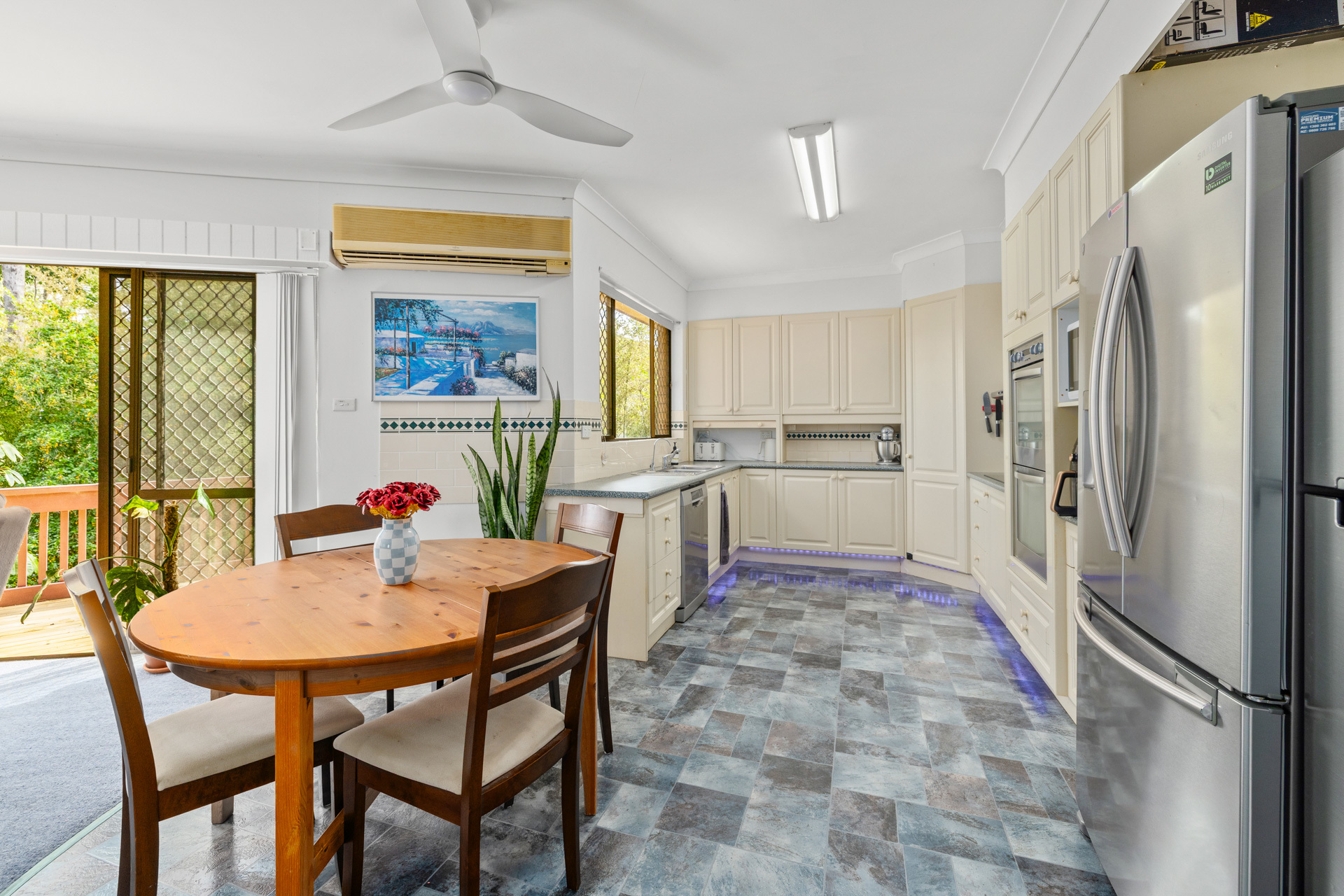 5-bedroom house at 27 Nicoll Crescent, Taree, NSW 2430, Mid-Coast, New South Wales