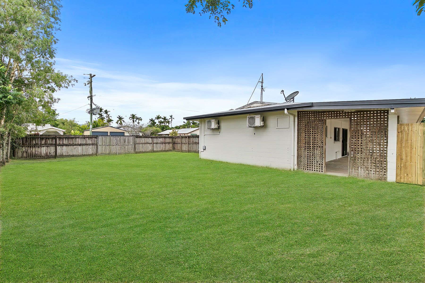 2-bedroom unit at 2 1 SEARY CLOSE, WHITFIELD QLD 4870, Cairns, Queensland