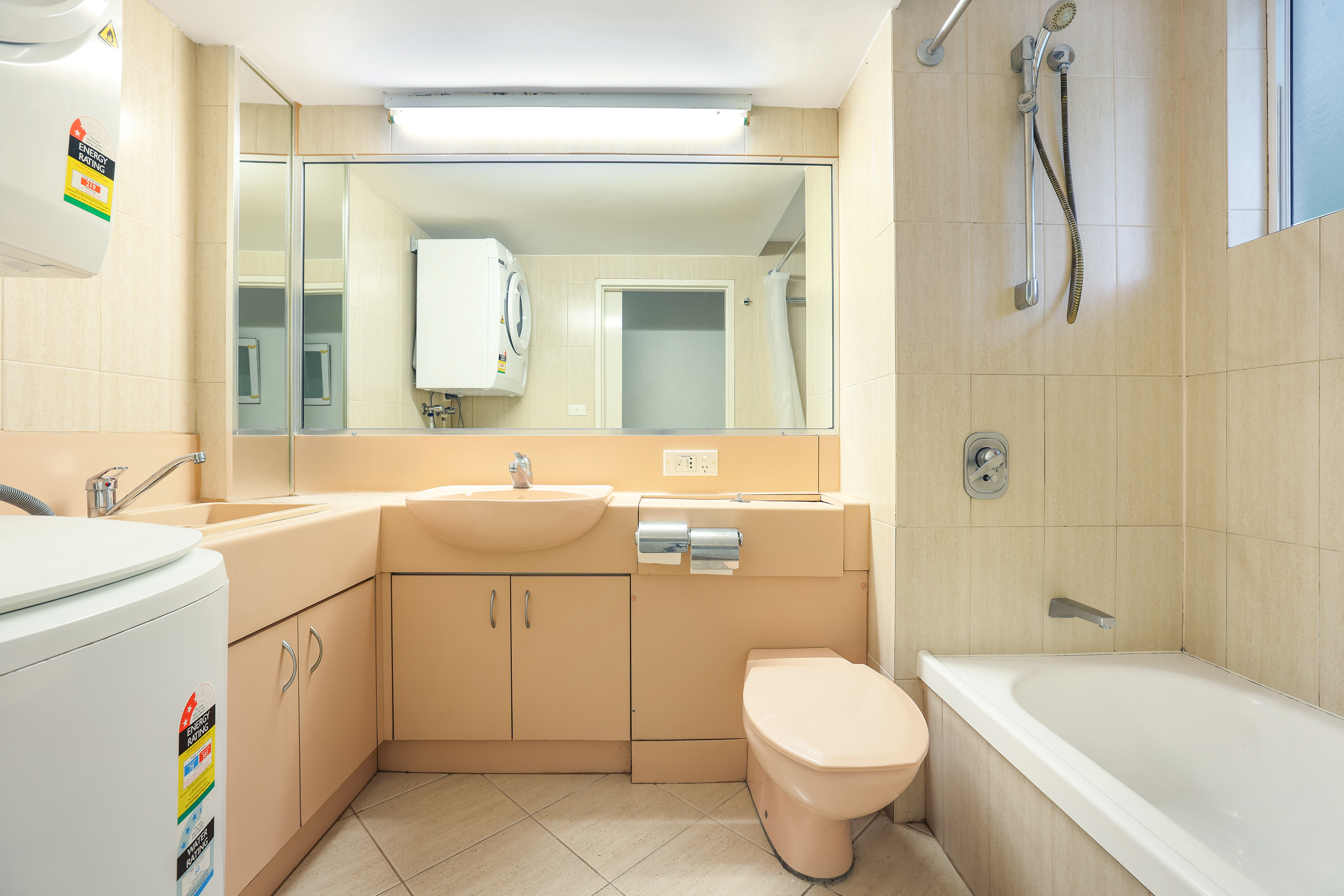 1-bedroom unit at 215/305-341 Coral Coast Drive, Palm Cove, QLD 4879, Cairns, Queensland