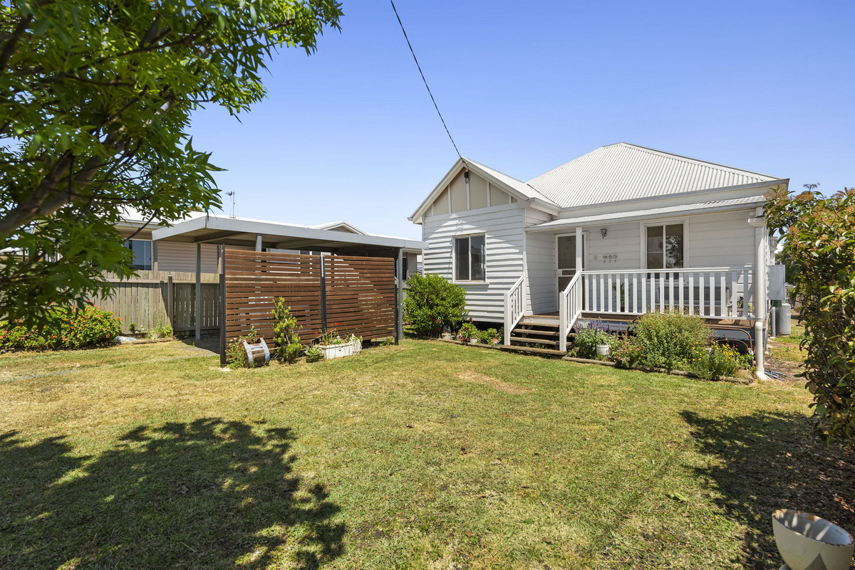 3-bedroom house at 62 Victoria Street, Clifton, QLD 4361, , Queensland