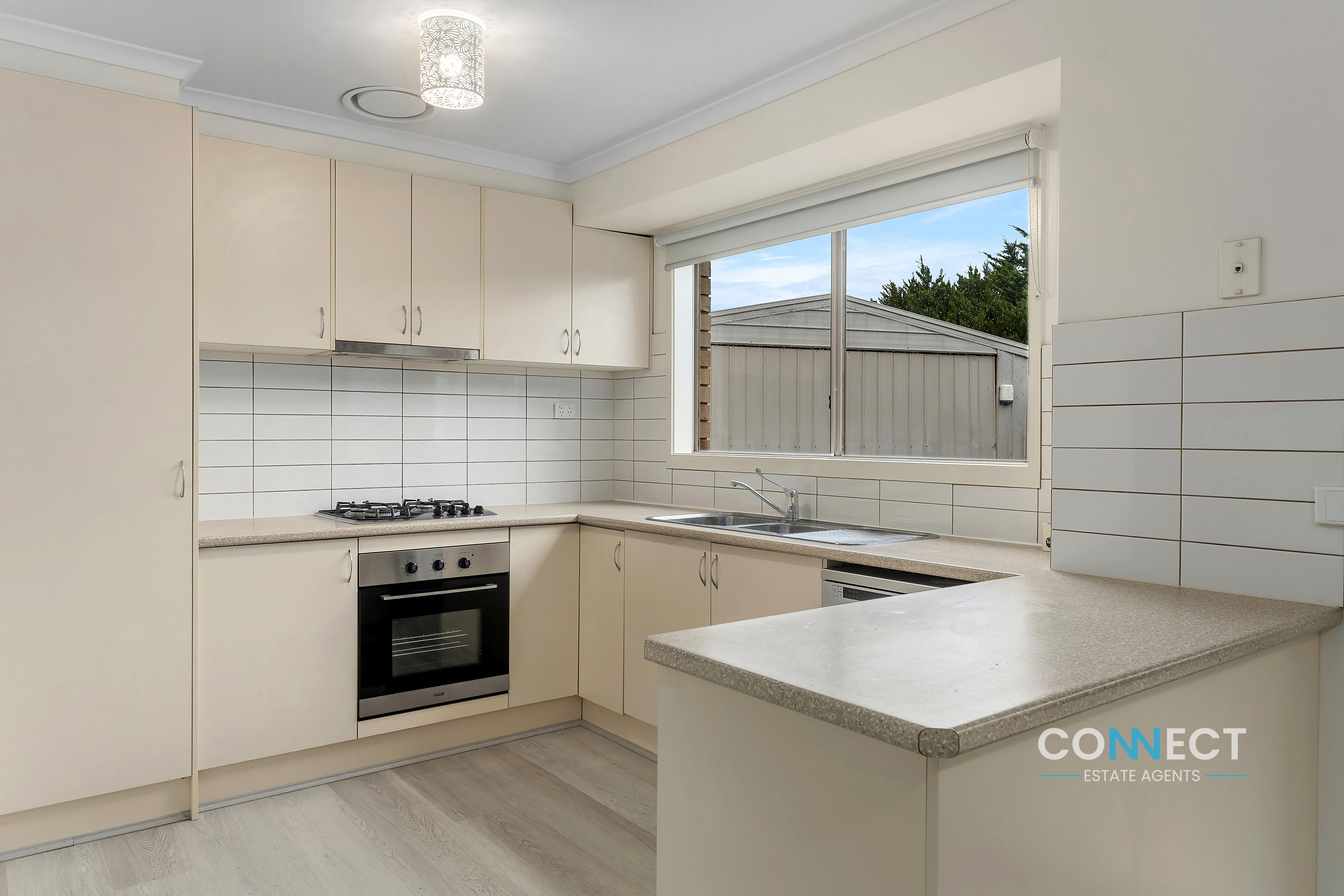 8 ROCHELLE COURT, Narre Warren South VIC 3805 - Image 2