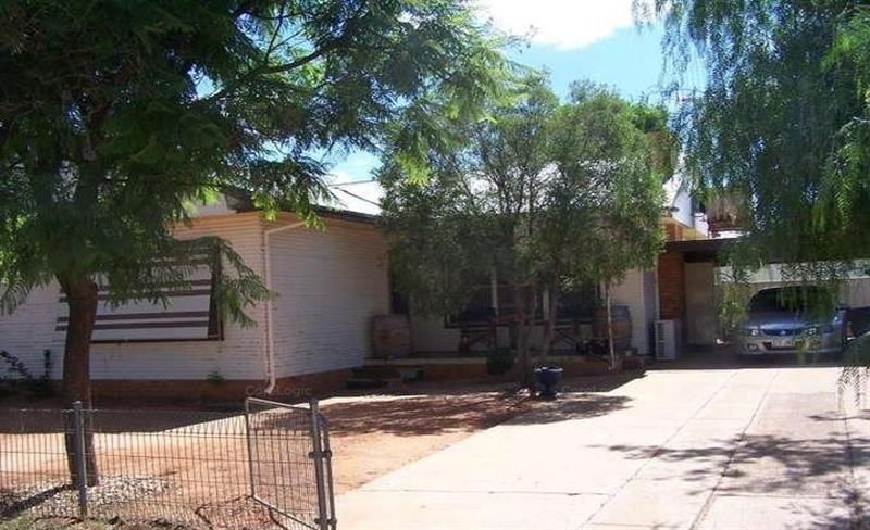 7 WOODIWISS AVENUE, Cobar NSW 2835 - Image 1