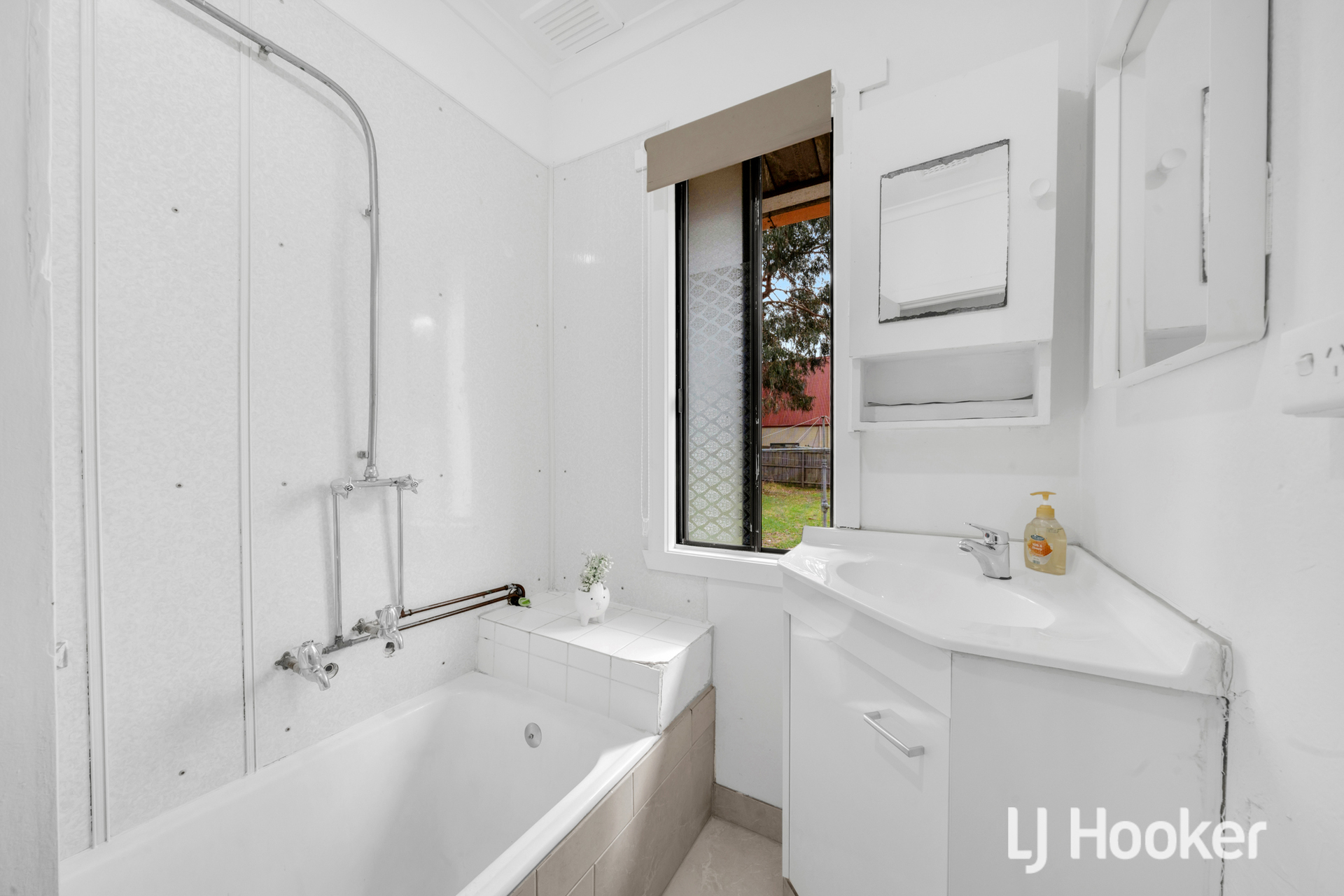 5-bedroom house at 11-13 Jesson Crescent, Dandenong, Vic, 3175, Greater Dandenong, Victoria