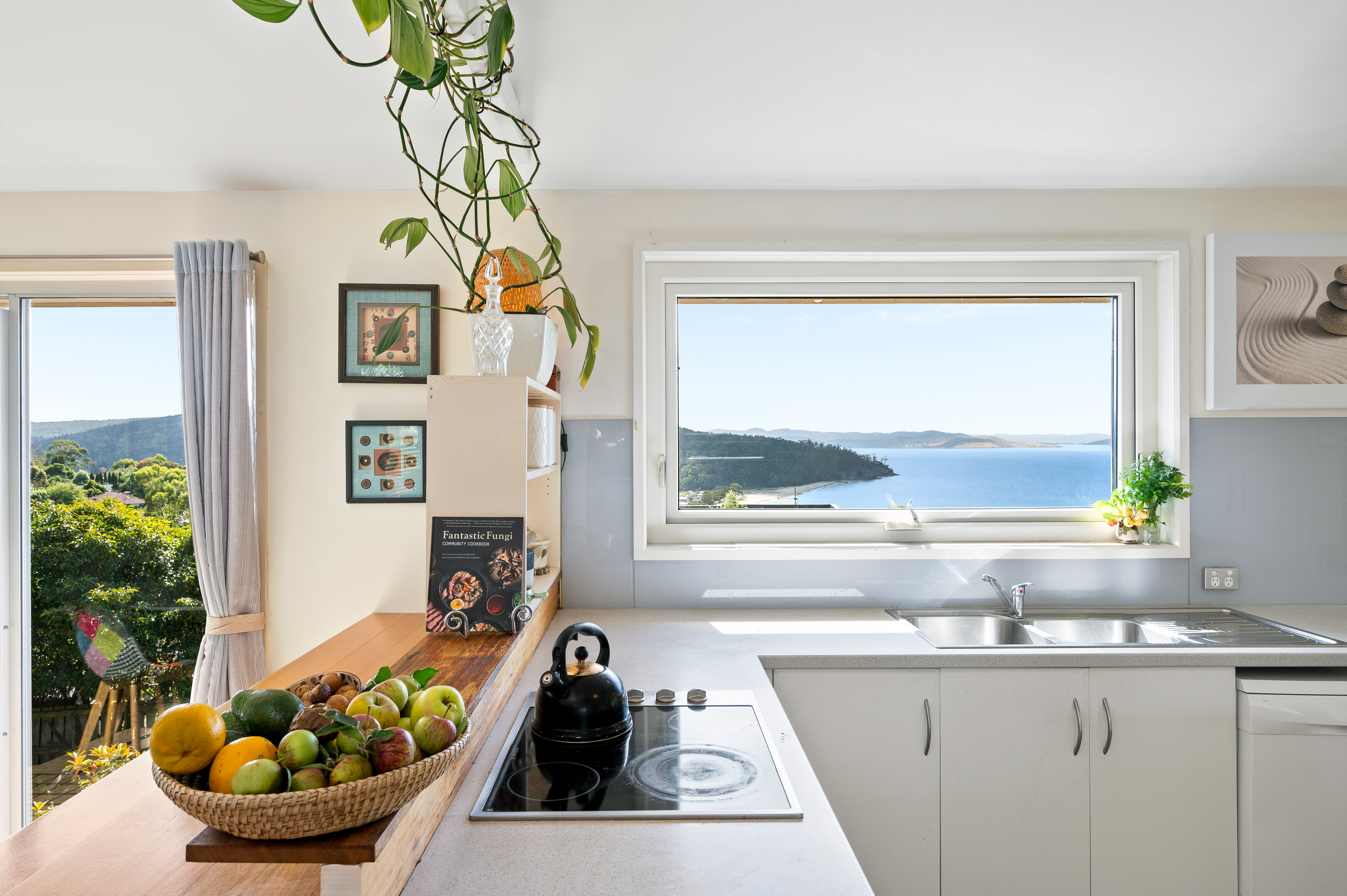 3-bedroom house at 8 Killara Way, Kingston Beach, TAS 7050, Kingborough, Tasmania