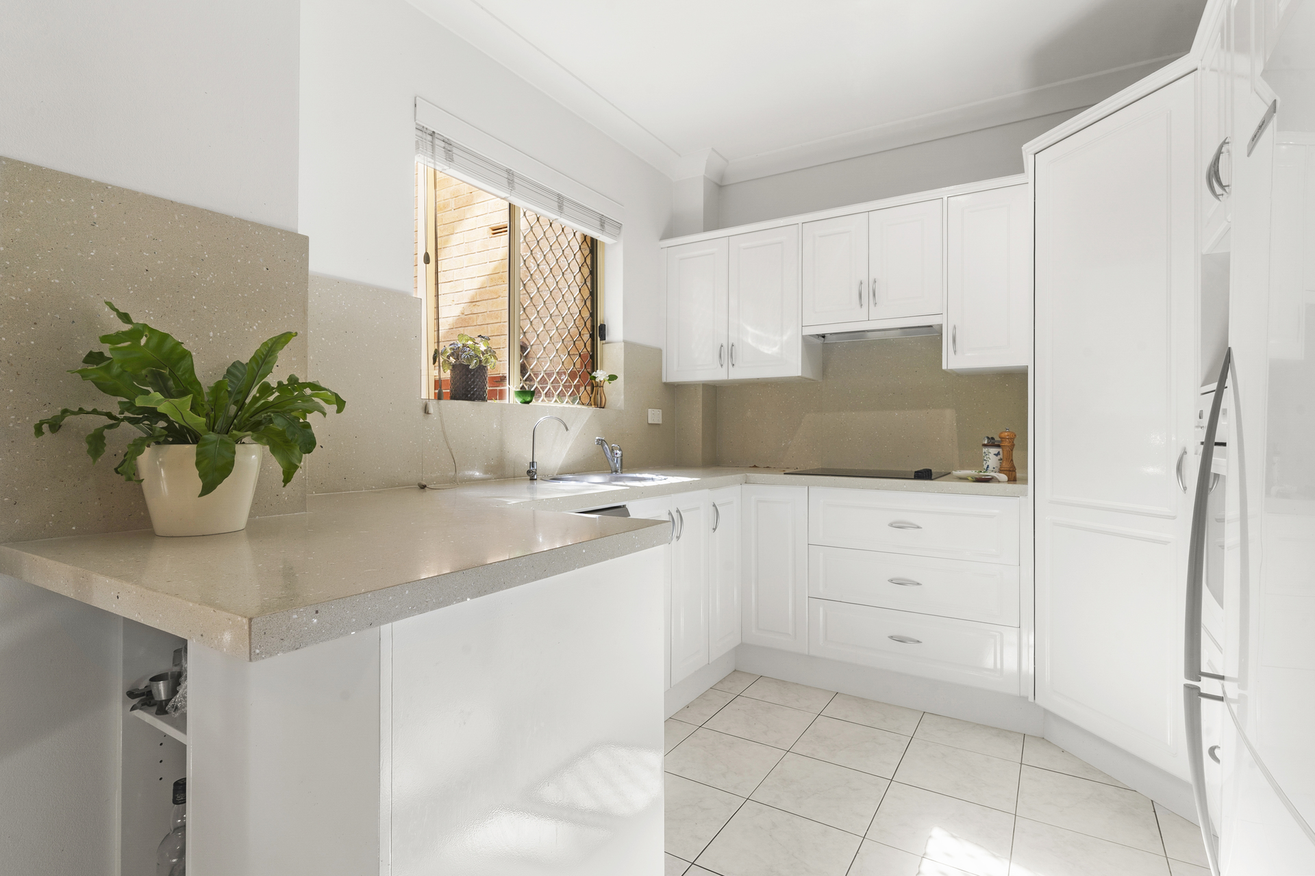 10 1 MORLEY STREET, SUTHERLAND NSW 2232 - Image 2