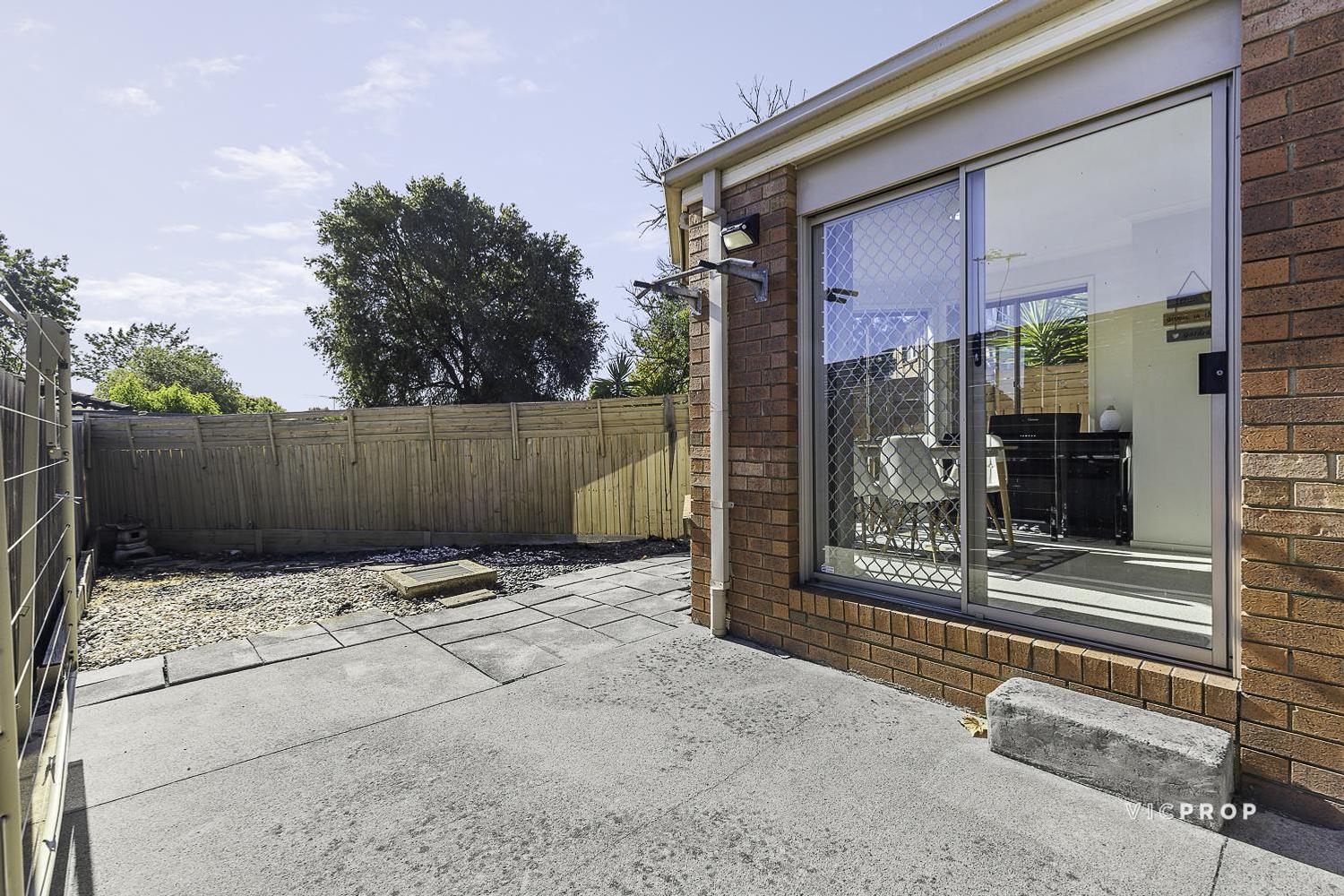 2-bedroom house at 17 Killerton Crescent, Heidelberg West, VIC 3081, Banyule, Victoria