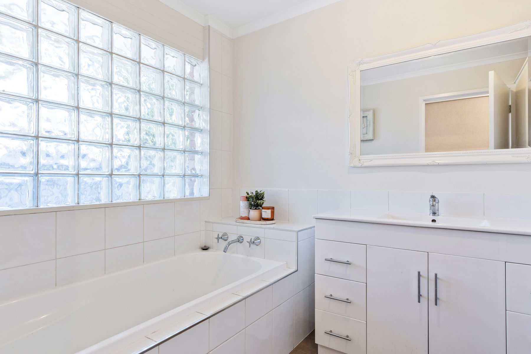 4-bedroom house at 74 Taylor Street, Ascot, VIC 3551, Greater Bendigo, Victoria