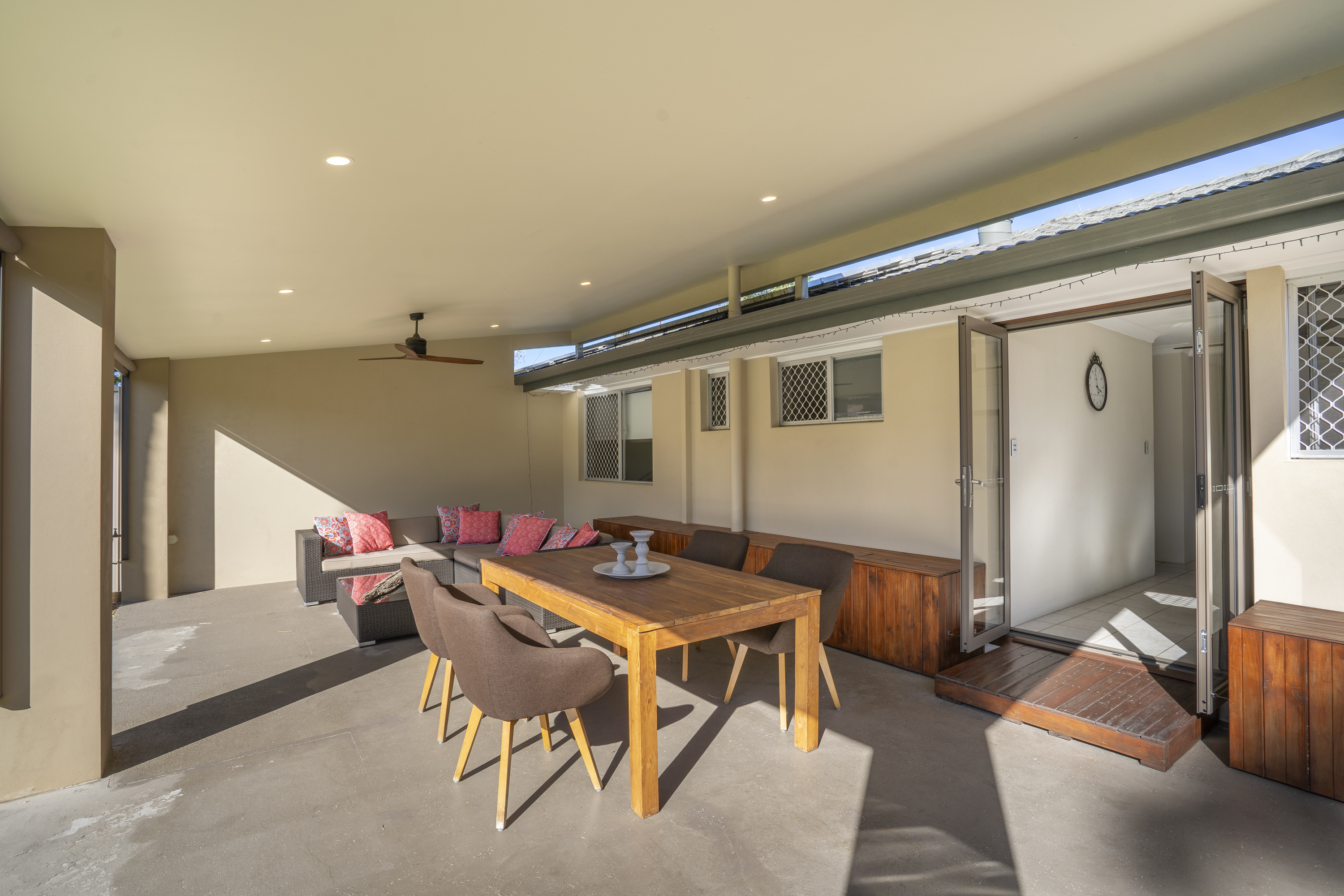 UNIT 2 11 LOGAN AVENUE, Miami QLD 4220 - Image 10