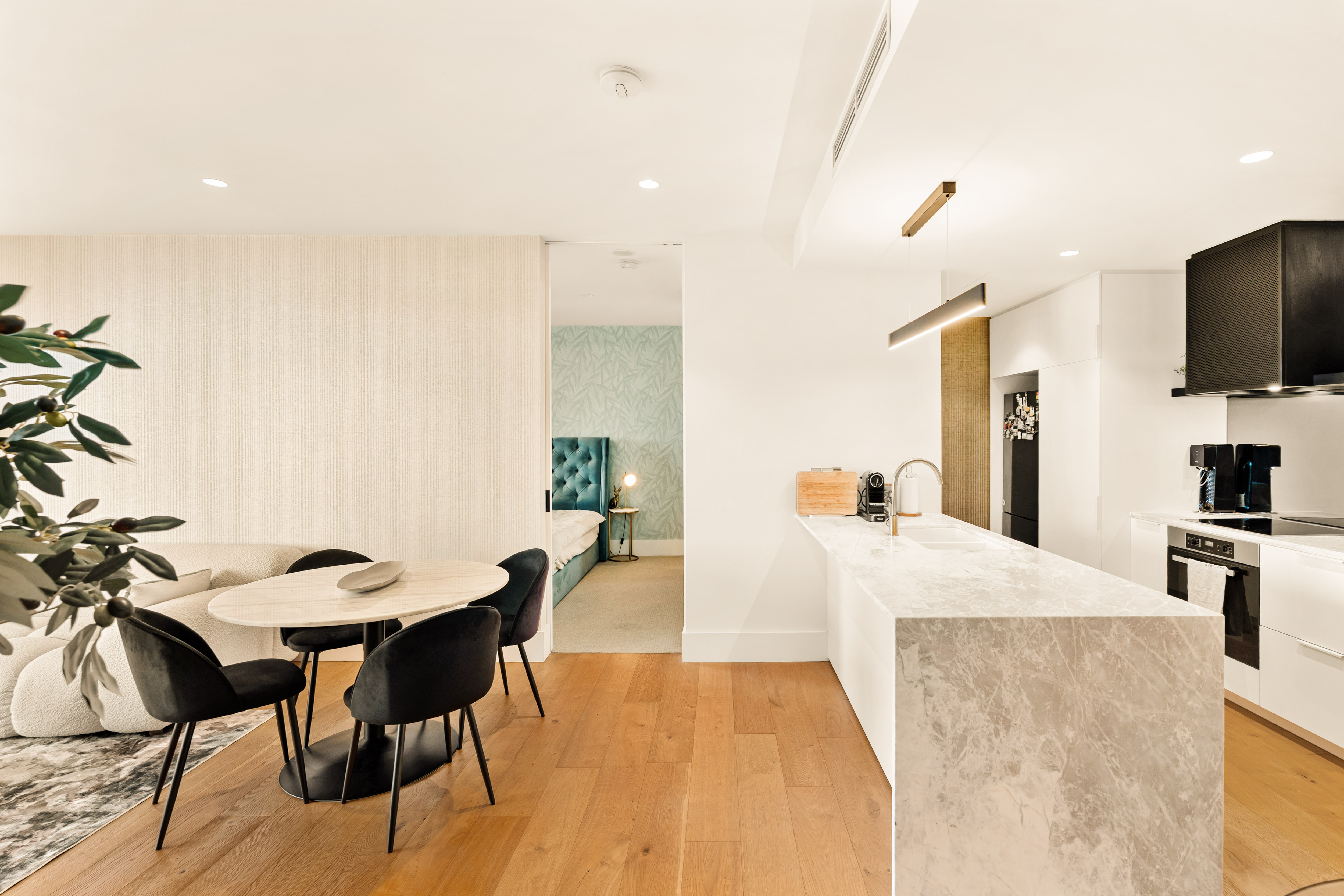 CHESTER & ELLA 904 14 ELLA STREET, NEWSTEAD QLD 4006 - Image 2