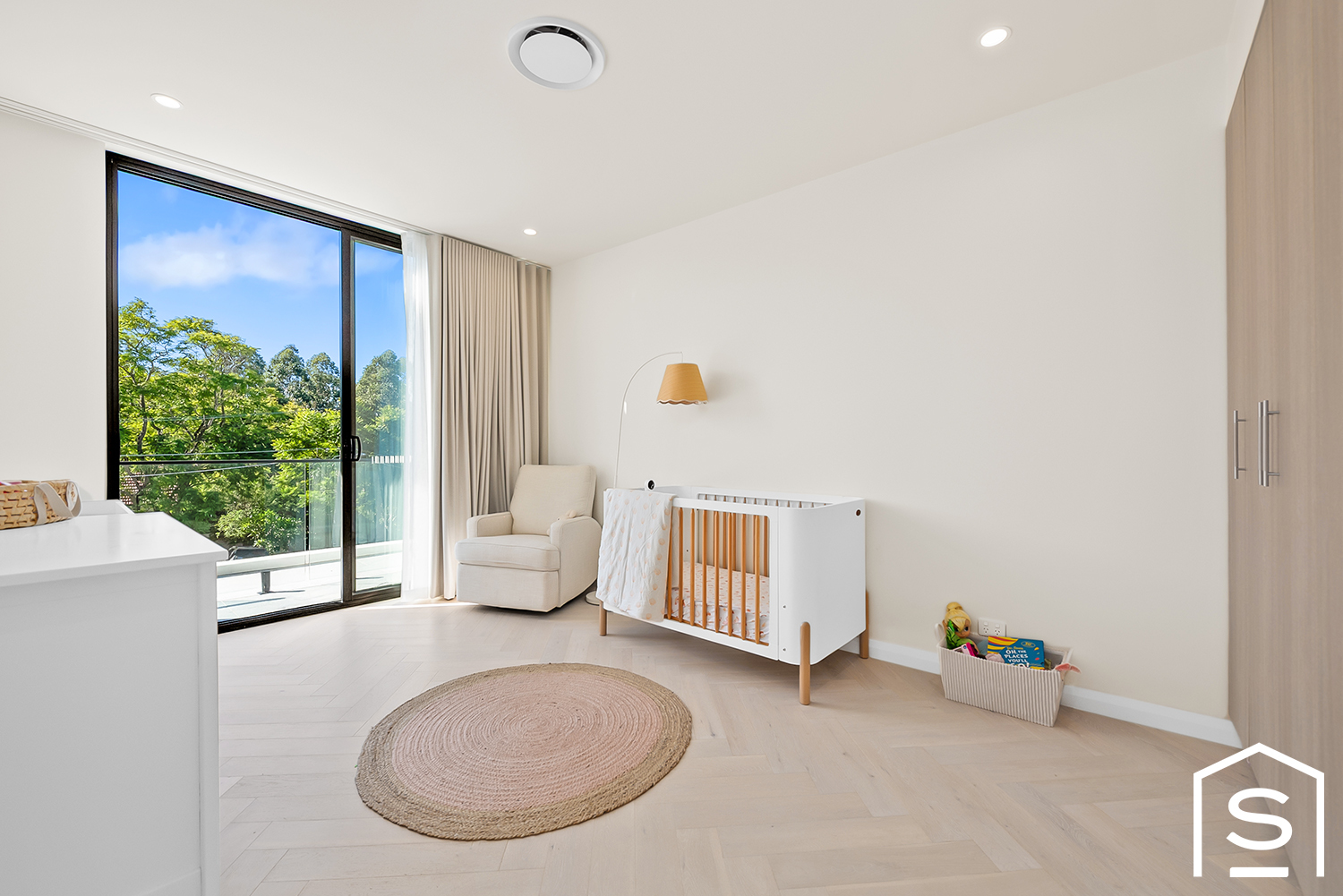 5-bedroom unit at 13 Lambert Street, West Ryde, NSW 2114, Ryde, New South Wales