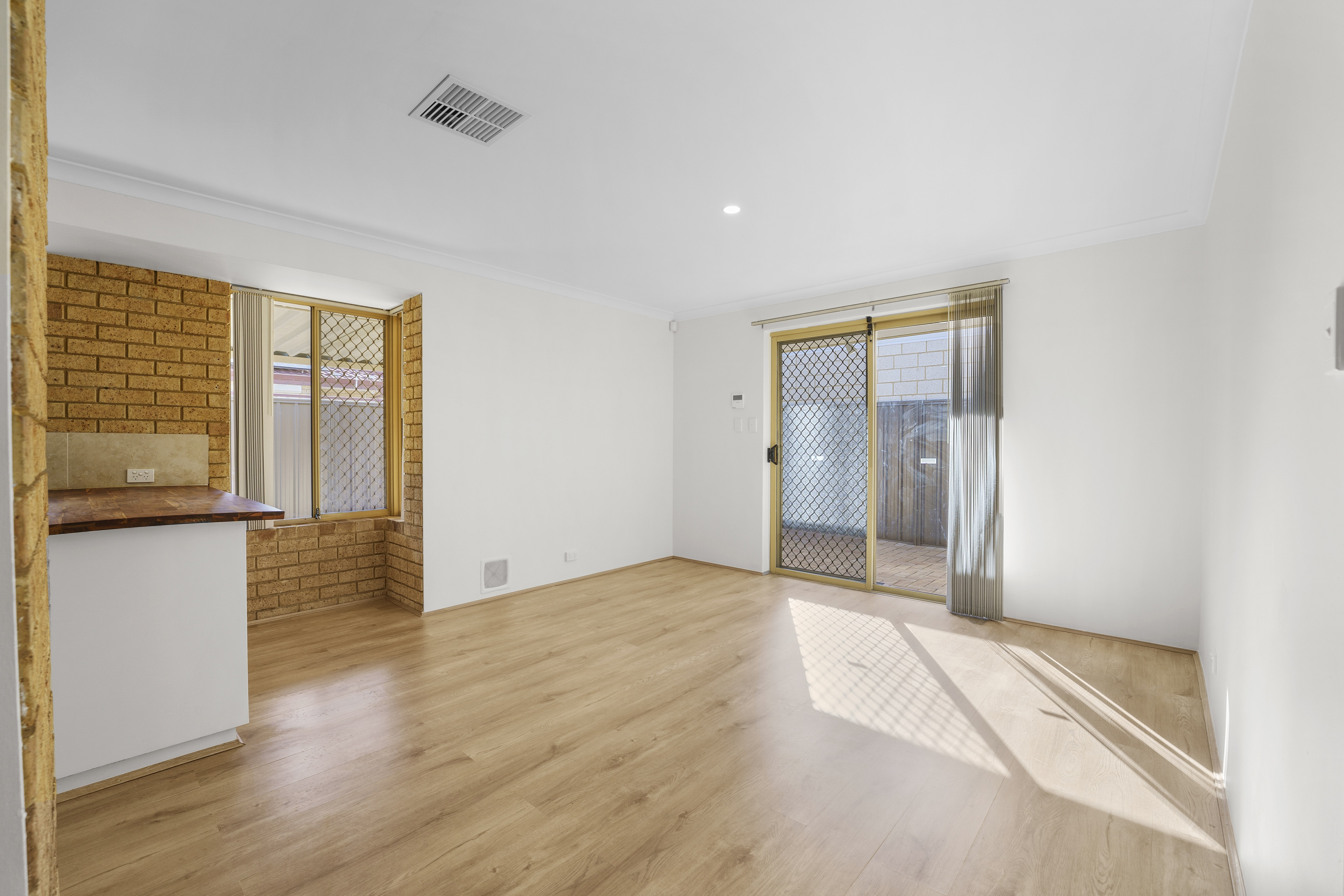 38 KING ROAD, Beechboro WA 6063 - Image 10