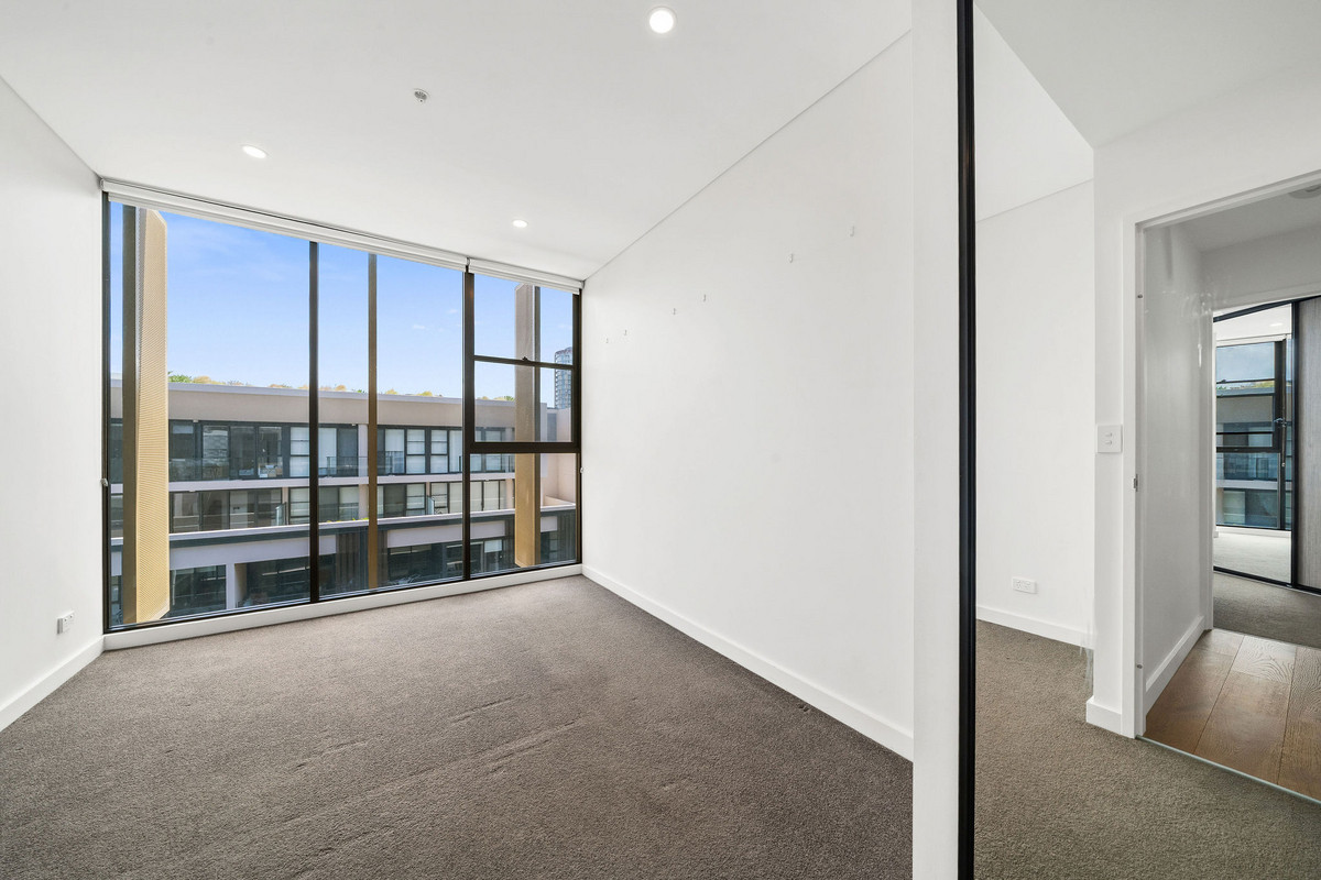 1613 8 KINGSBOROUGH WAY, ZETLAND NSW 2017 - Image 5