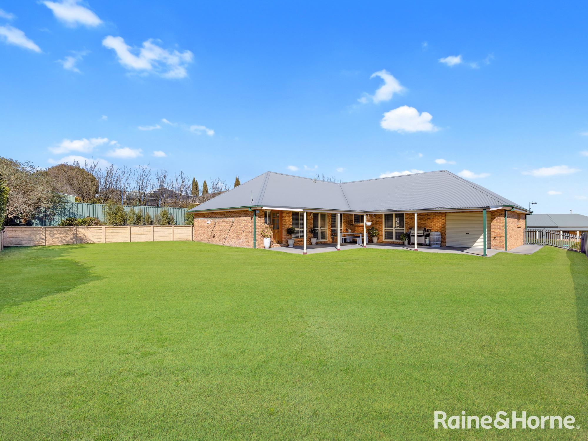 4-bedroom house at 17 Cypress Crescent, Kelso, NSW 2795, Bathurst, New South Wales