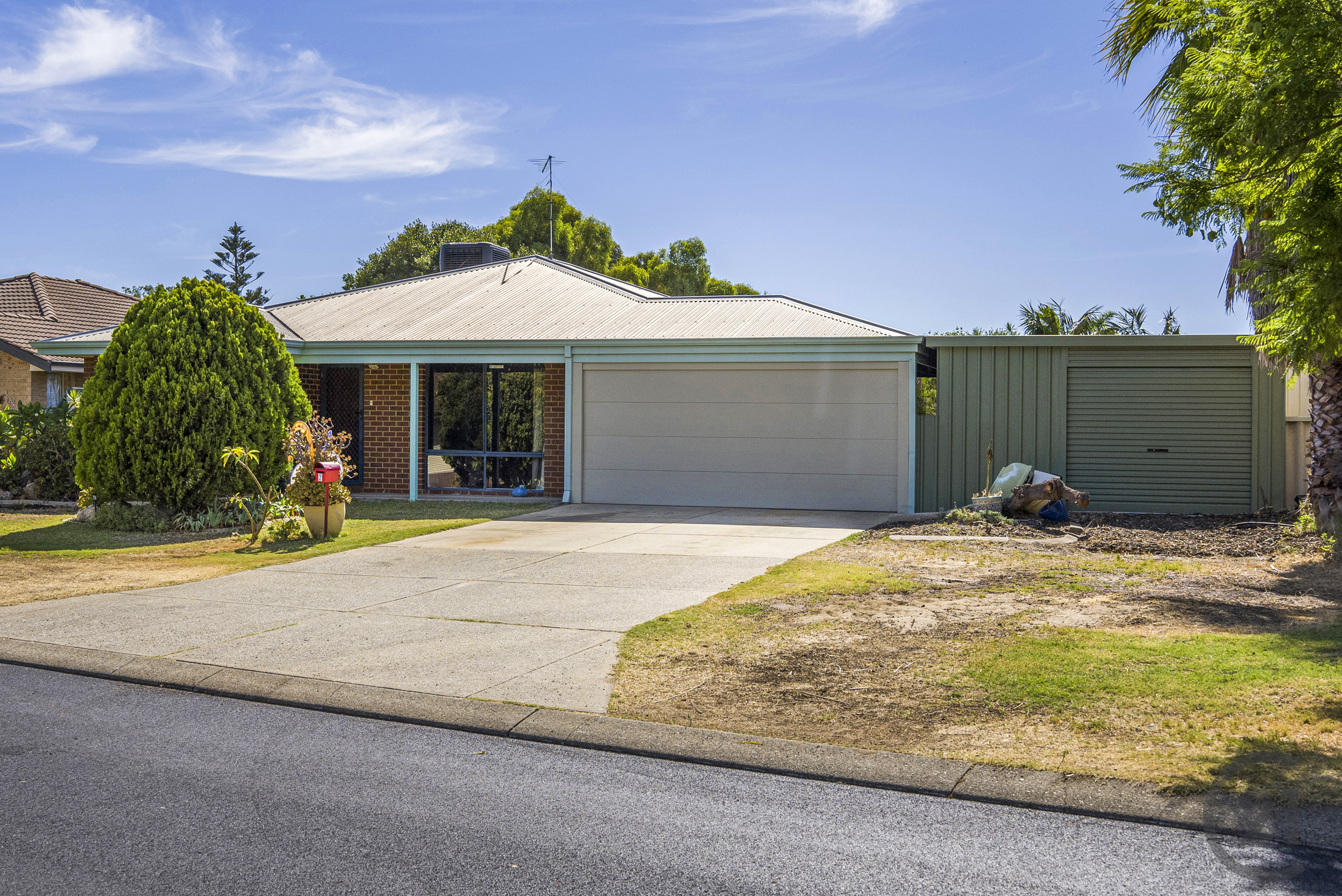 2 BRAMPTON PLACE, Meadow Springs WA 6210 - Image 2