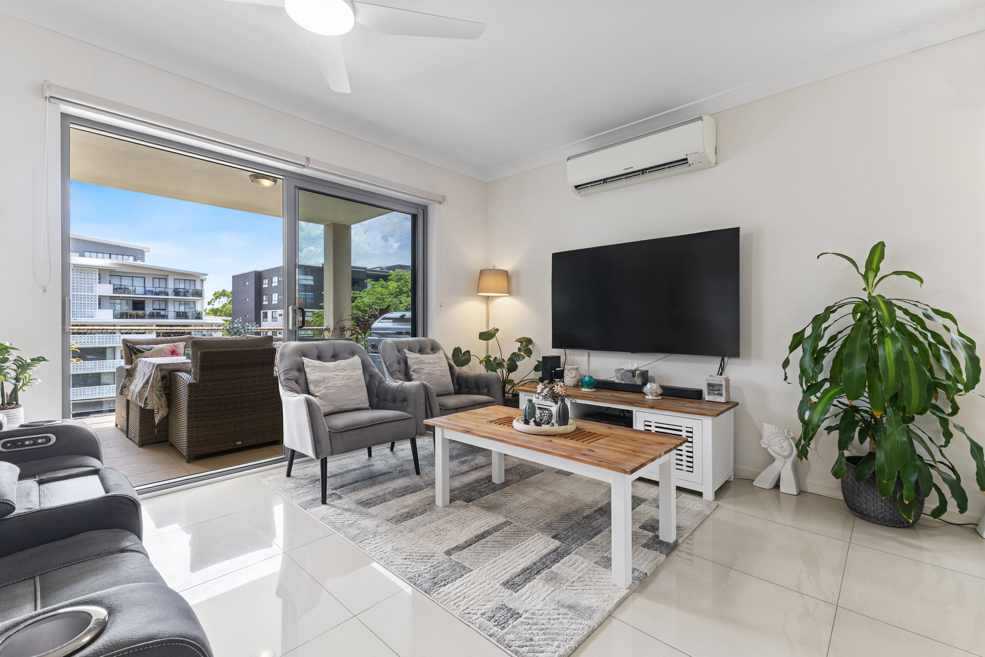 4/22 Western Avenue, Chermside, QLD 4032 - Image 1