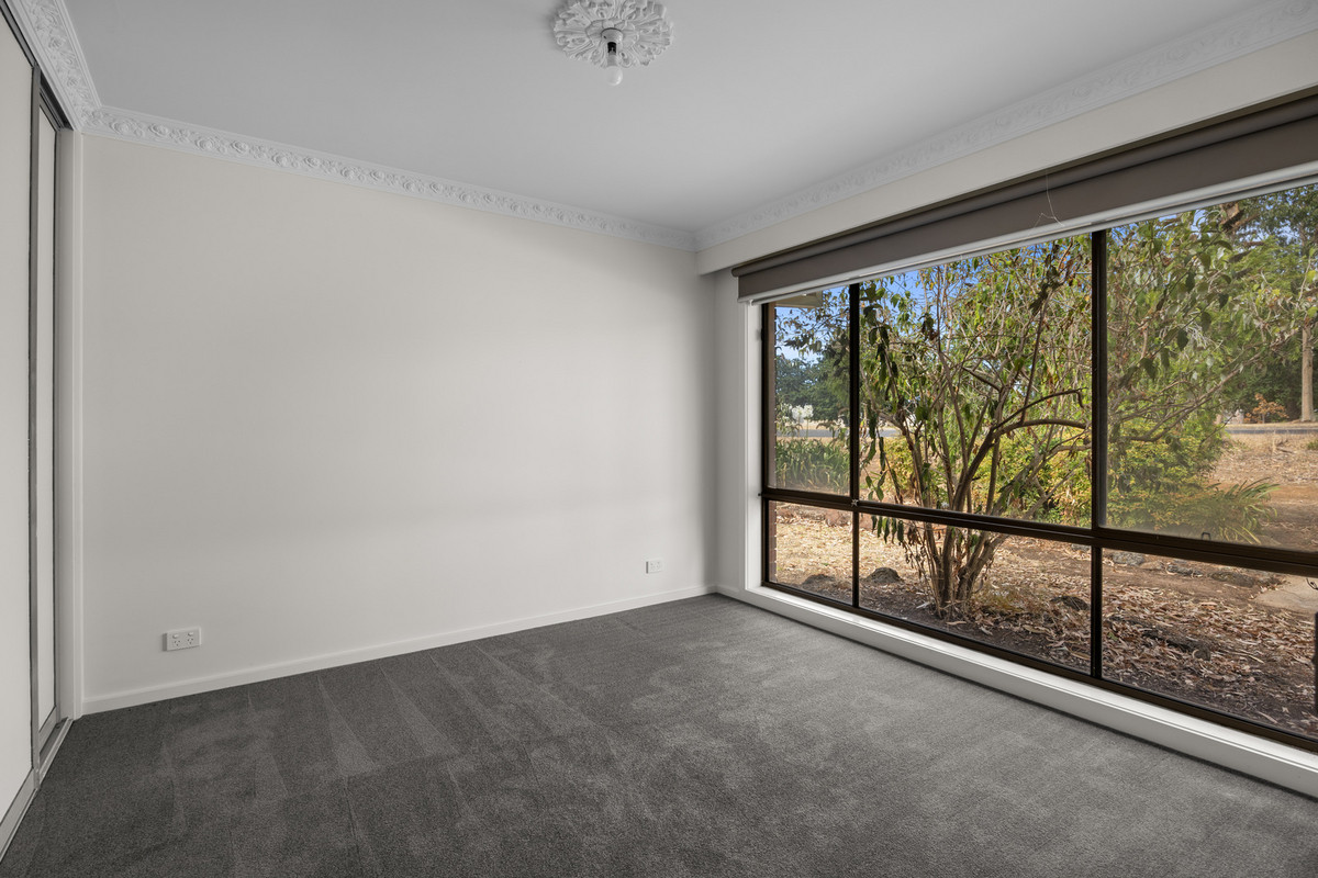 2-bedroom unit at 3/174 Coleraine Road, Hamilton, VIC 3300, Southern Grampians, Victoria