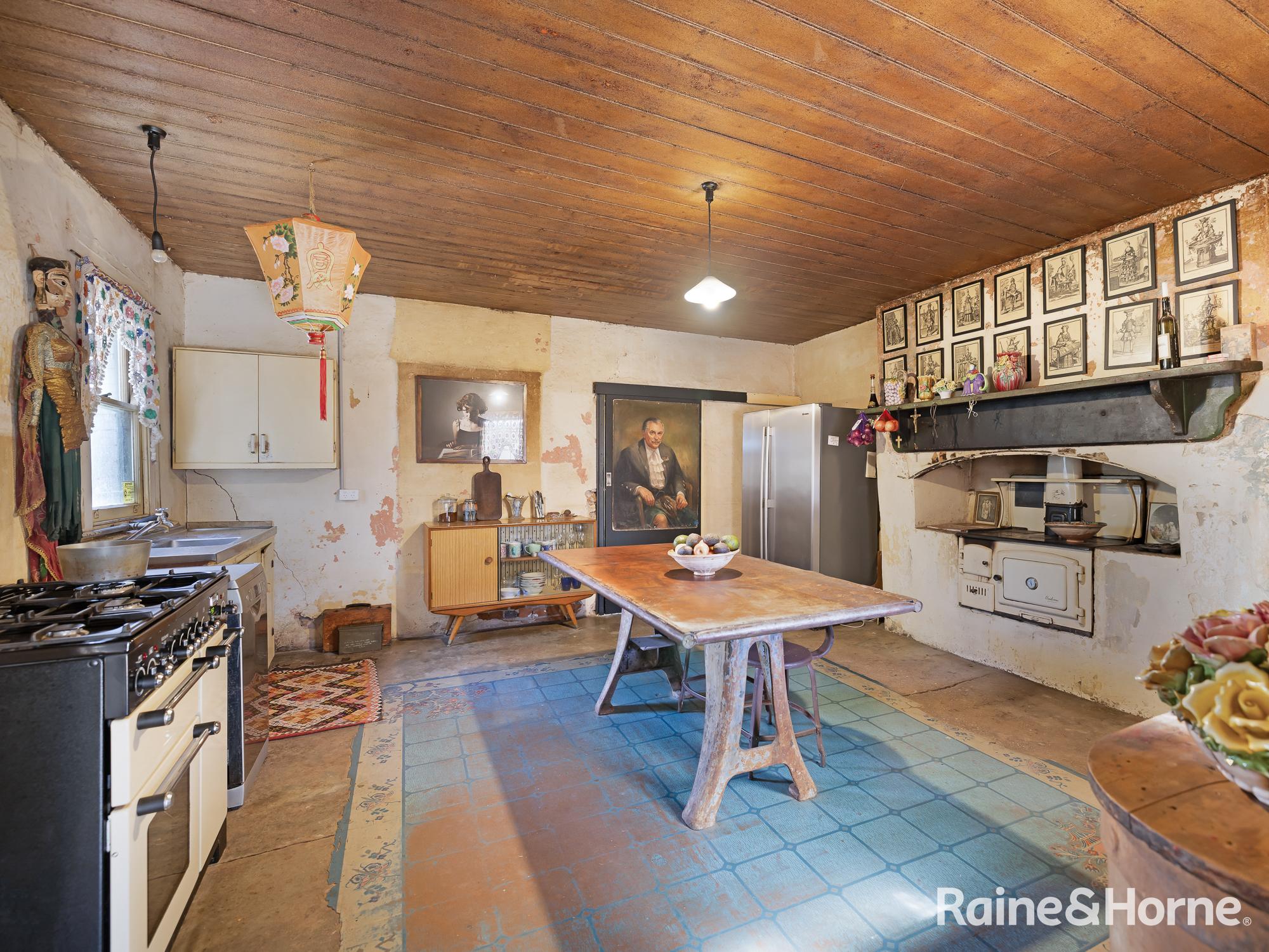 6-bedroom house at 720 Vale Road, Orton Park, NSW 2795, Bathurst, New South Wales