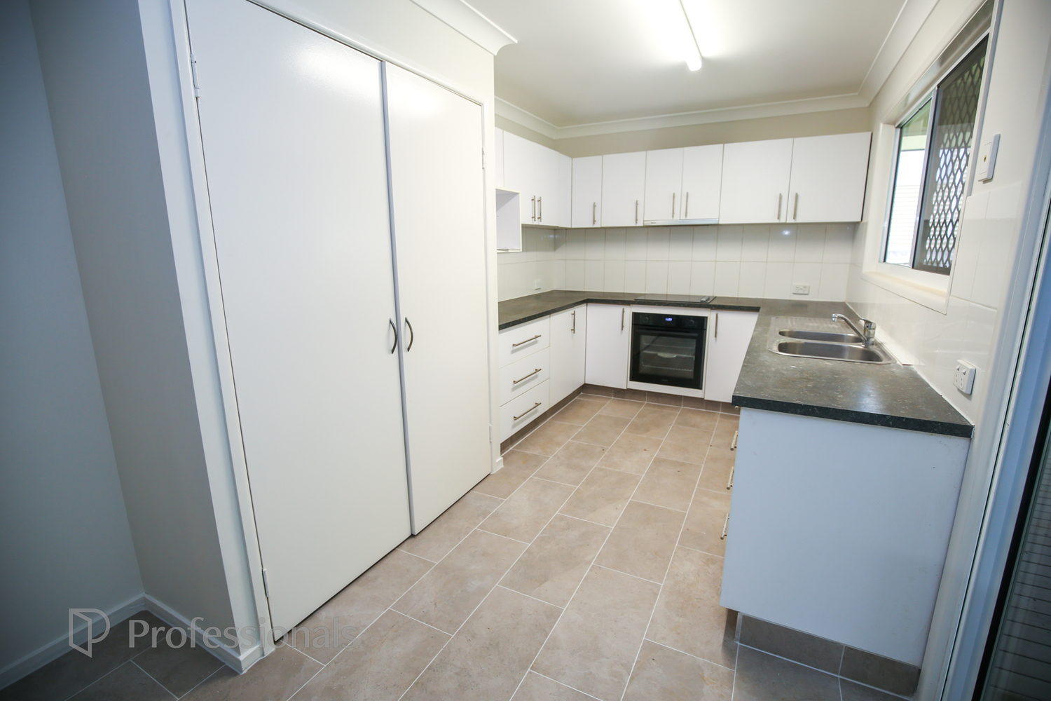115 HIGH CENTRAL ROAD, Macleay Island QLD 4184 - Image 5