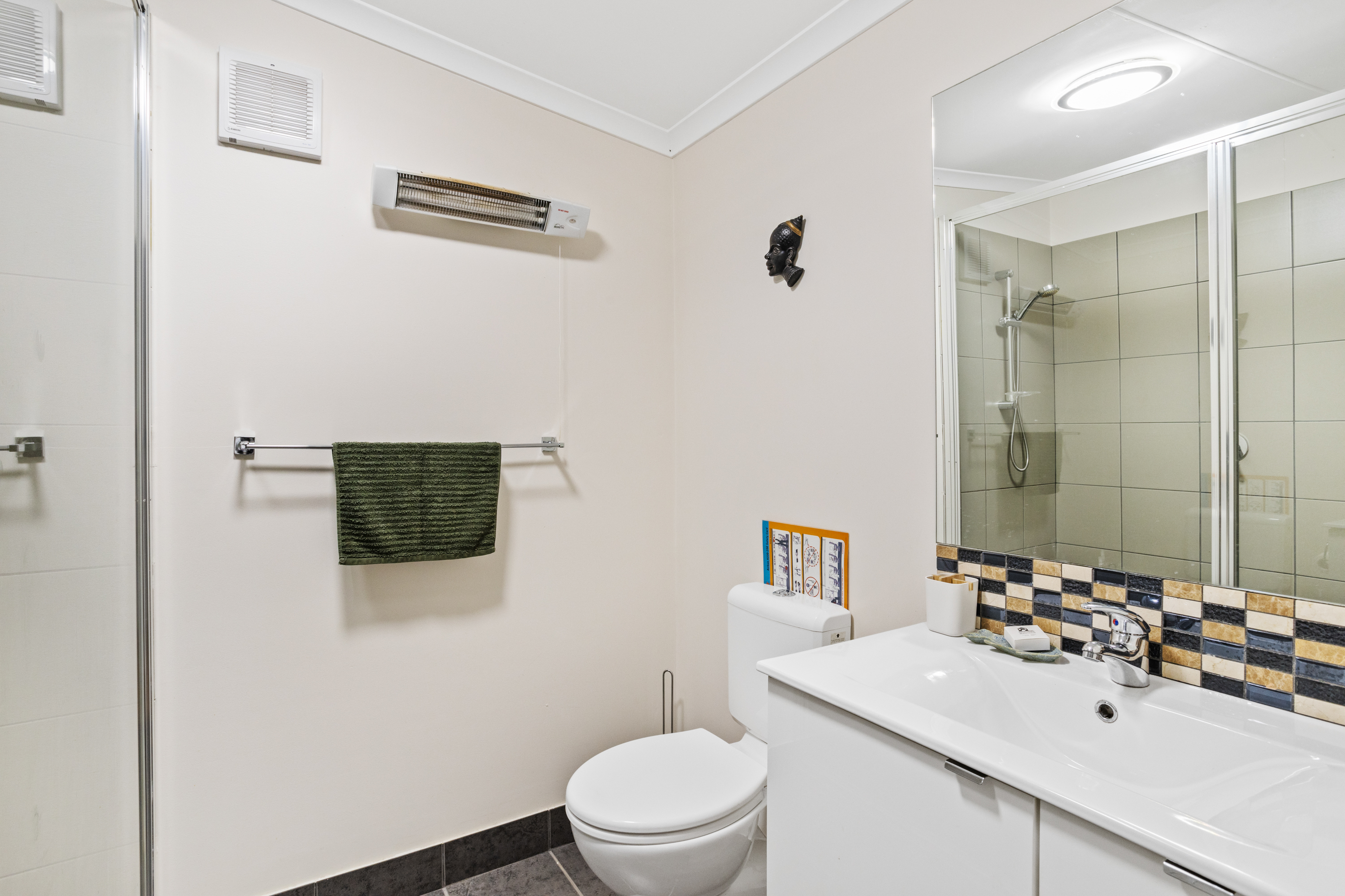 5-bedroom house at HONEYWOOD COTTAGE 72 PULLENS ROAD, WOODBRIDGE TAS 7162, Kingborough, Tasmania
