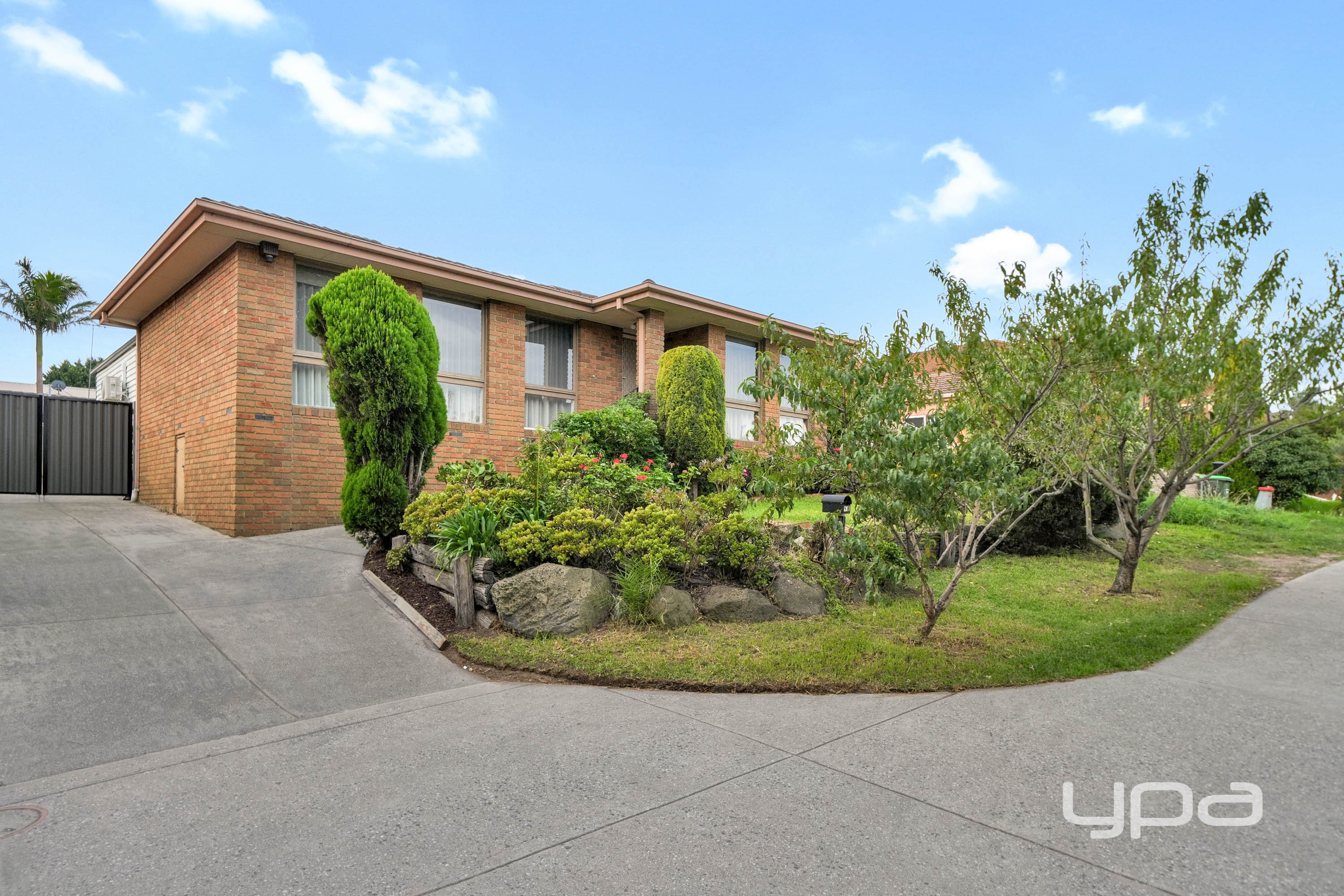 18 ASTER CLOSE, Meadow Heights VIC 3048 - Image 3