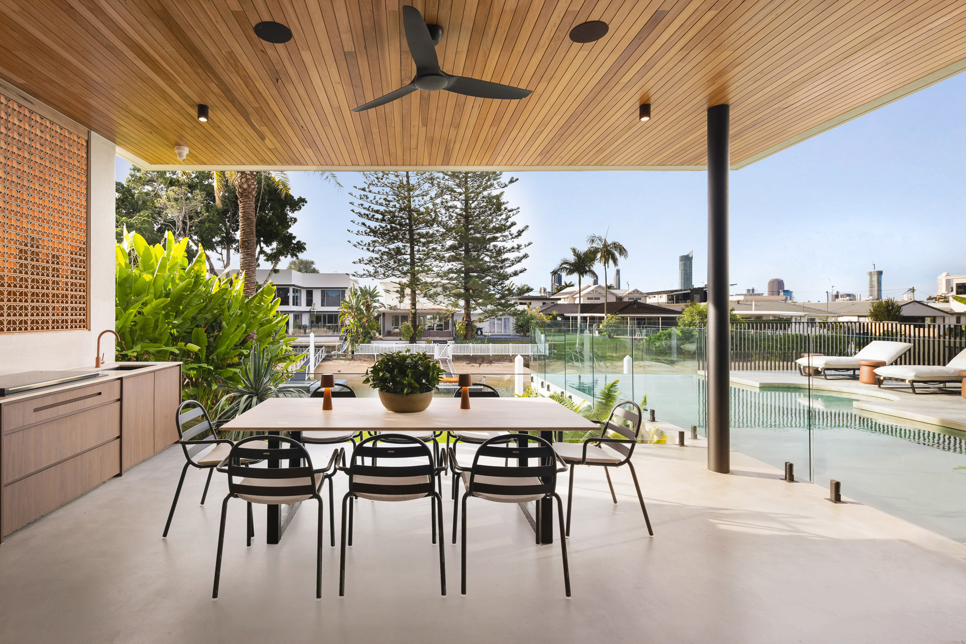5 MONTE VISTA COURT, Broadbeach Waters QLD 4218 - Image 6