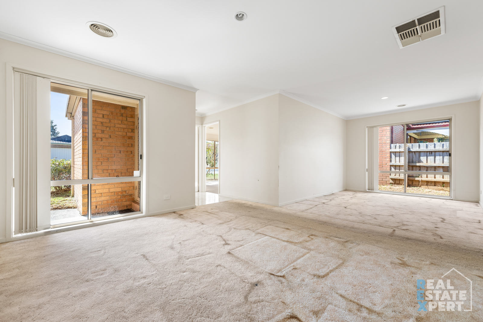 2 Greenlea Grove, Hampton Park, Vic, 3976 - Image 2