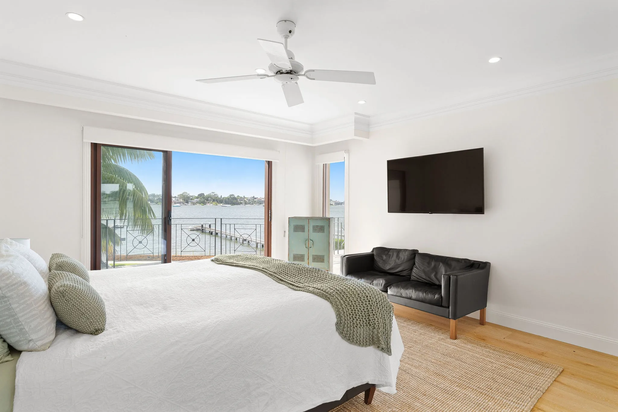 6-bedroom house at 14 Beach Street, Blakehurst, NSW 2221, Georges River, New South Wales