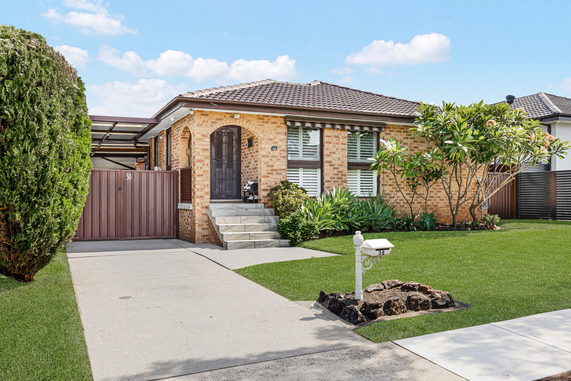 30 ROLAND STREET, Bossley Park NSW 2176 - Image 2