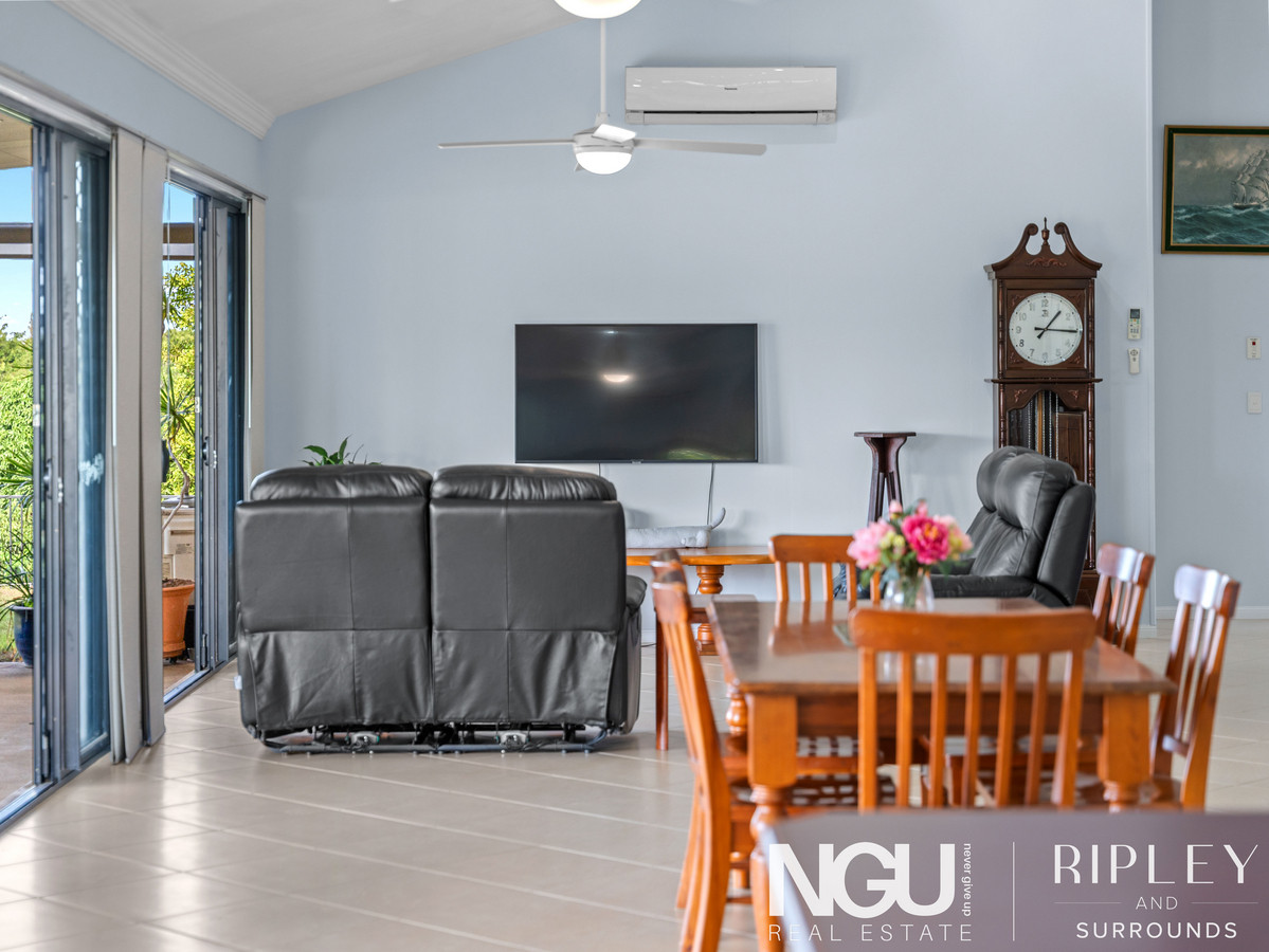 153 LAKES DRIVE, Laidley Heights QLD 4341 - Image 9