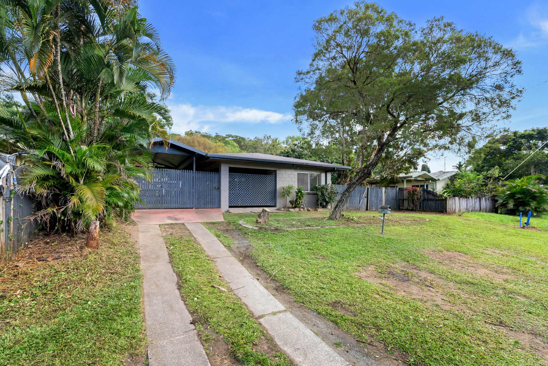 102 MURRAY STREET, Manoora QLD 4870 - Image 1
