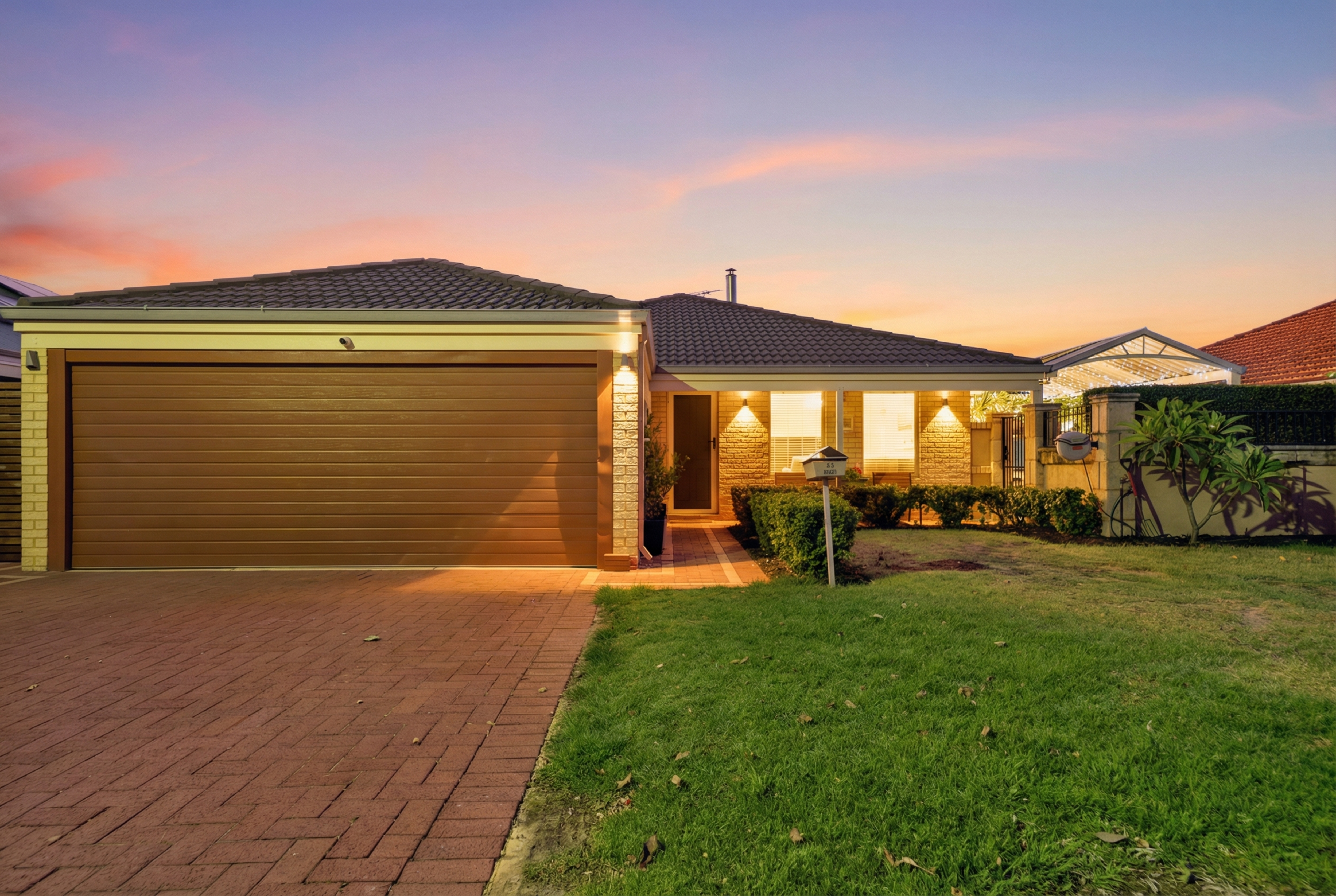 12 BENDEE DRIVE, Atwell WA 6164 - Image 1