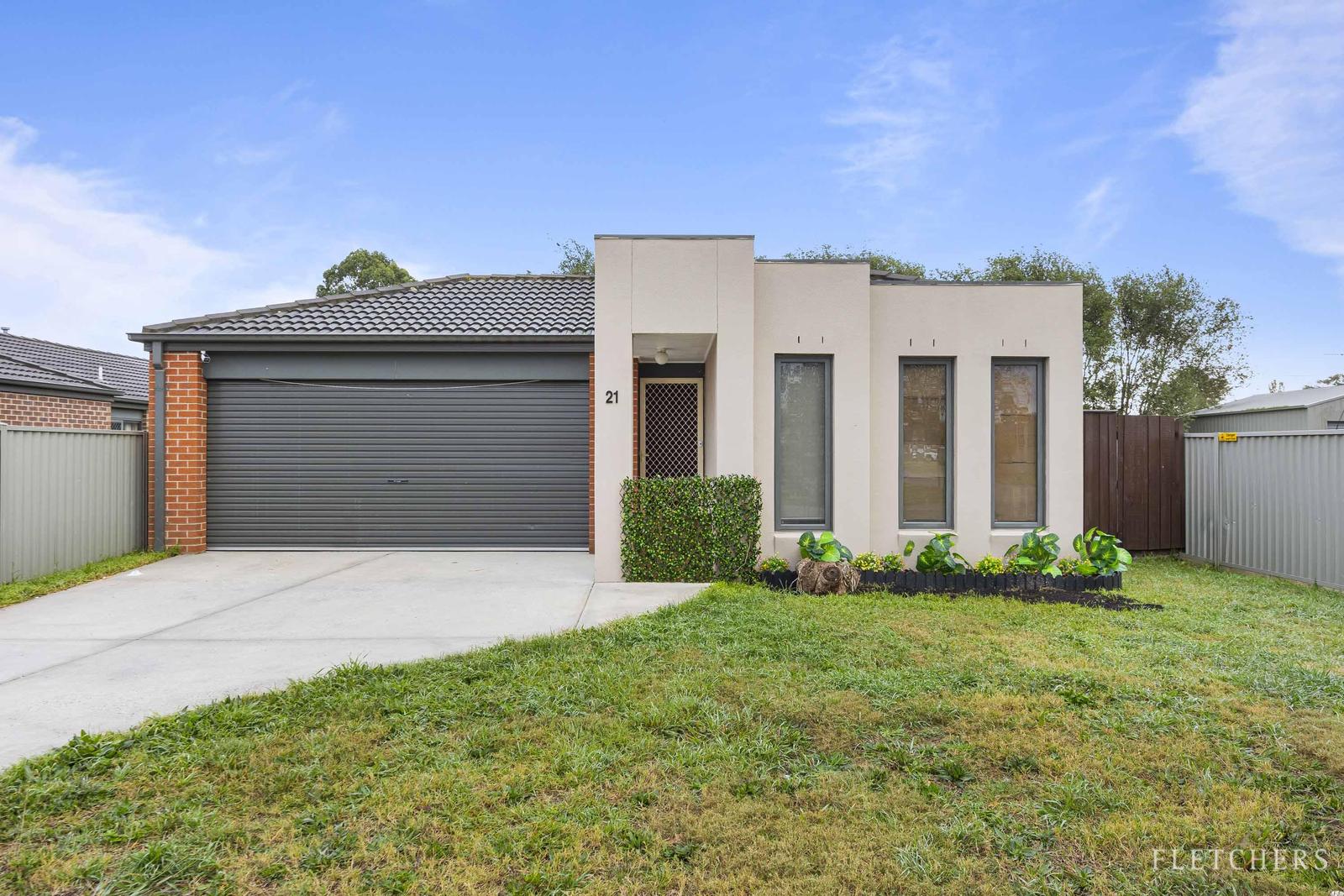 21 JORDAN AVENUE, Delacombe VIC 3356 - Image 1