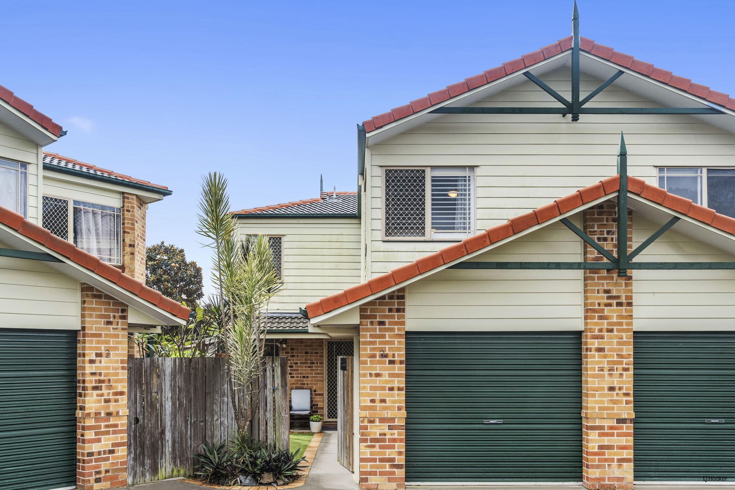 3-bedroom unit at 3/6 Maranta Street, Elanora, QLD 4221, Gold Coast, Queensland