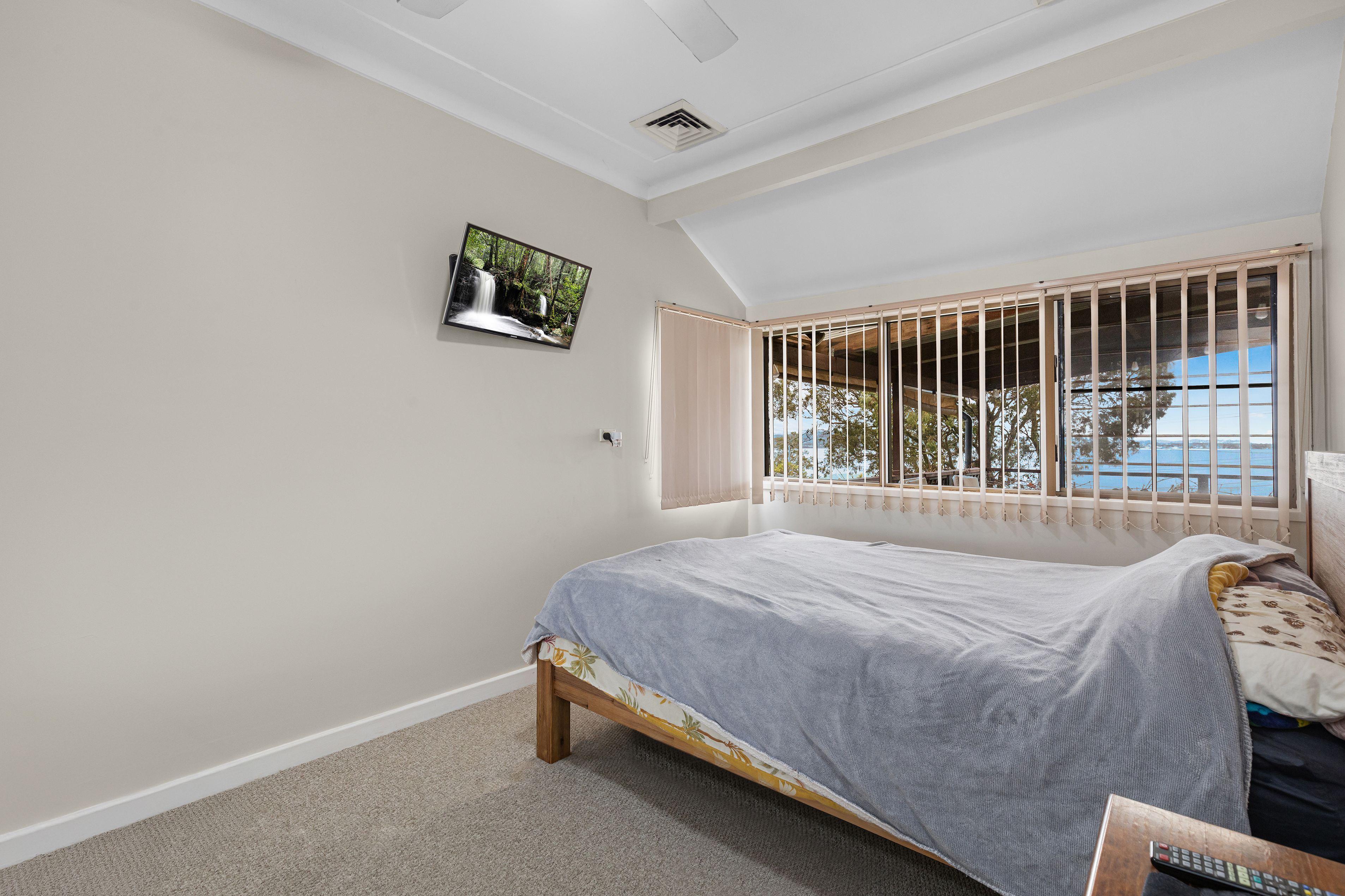 241 SKYE POINT ROAD, Coal Point NSW 2283 - Image 7