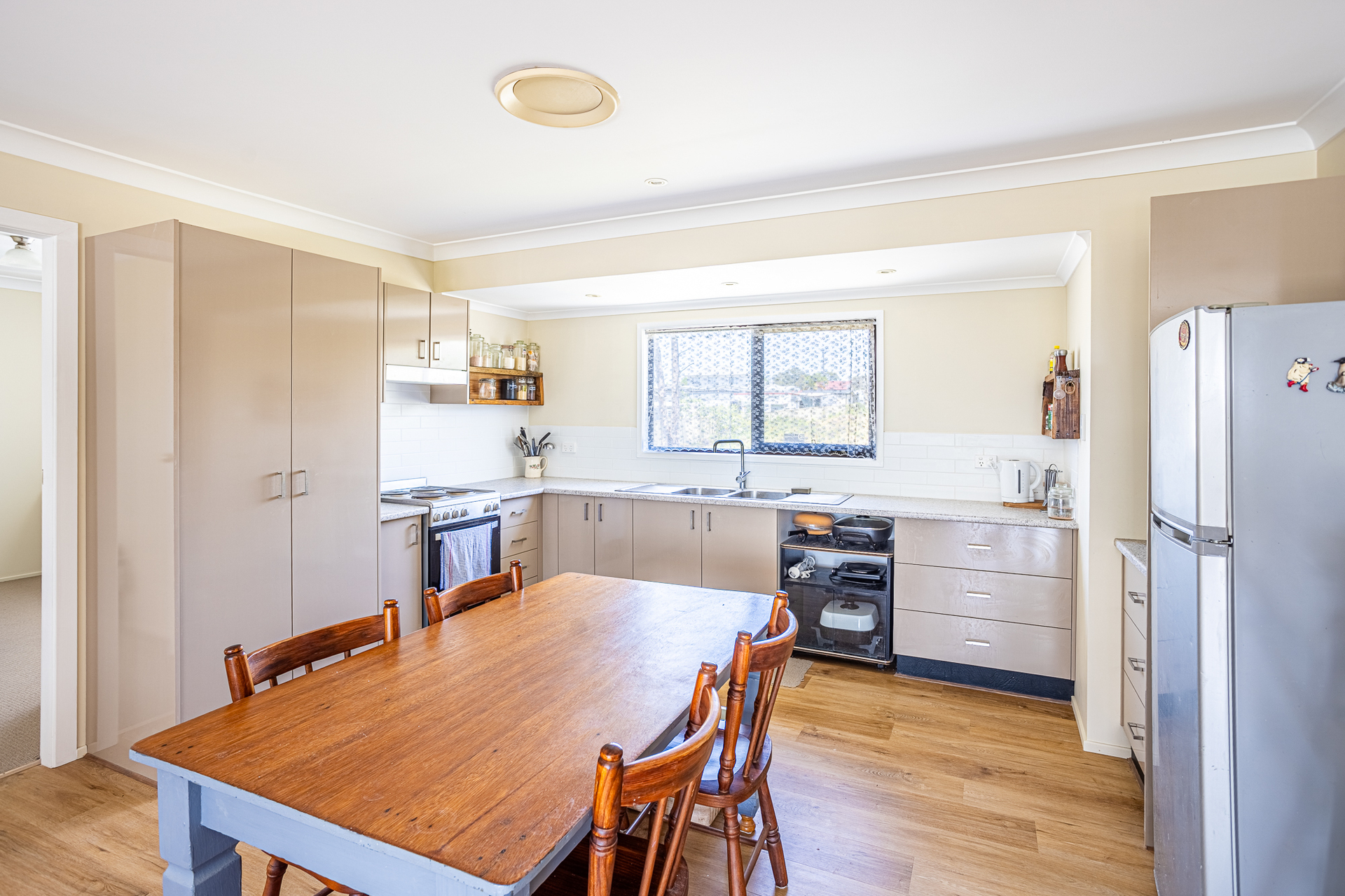 6-bedroom house at 16 Franklin Street, Karuah, NSW 2324, Mid-Coast, New South Wales