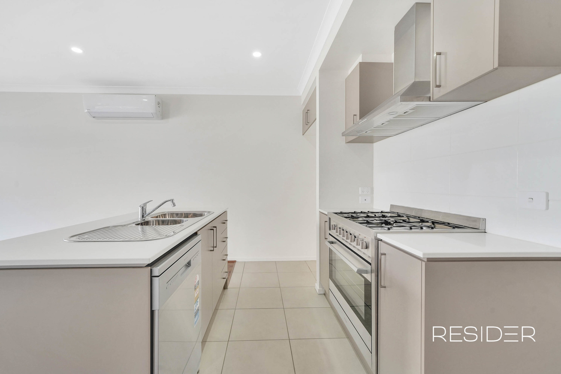 23 Midnight Circuit, South Morang, Vic, 3752 - Image 5