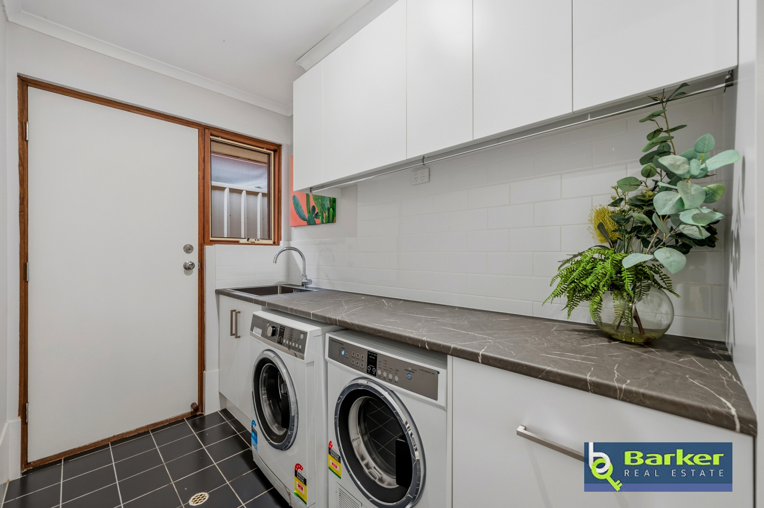18 CHRISTINE CIRCUIT, Craigmore SA 5114 - Image 7