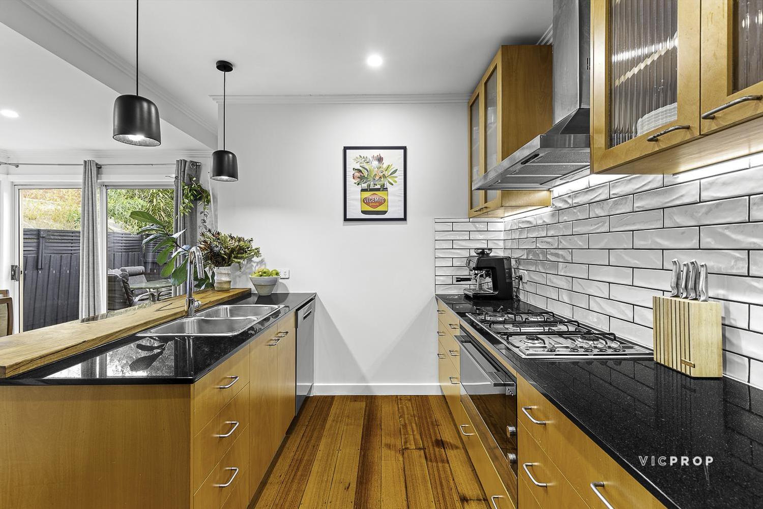 3-bedroom house at 16 Pacific Drive, Heidelberg West, VIC 3081, Banyule, Victoria