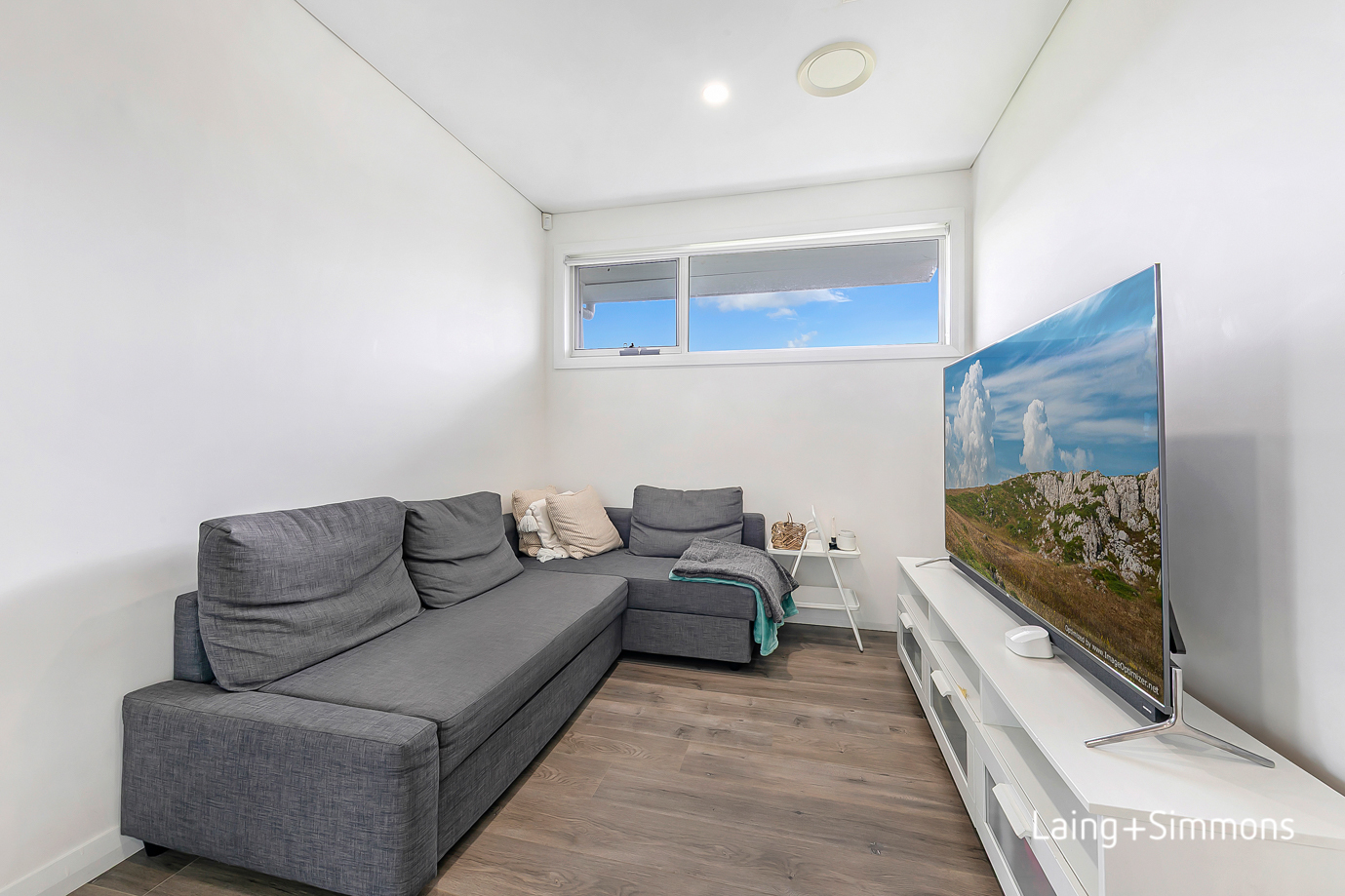 5-bedroom unit at 27 Hollis Street, Constitution Hill, NSW 2145, Parramatta, New South Wales