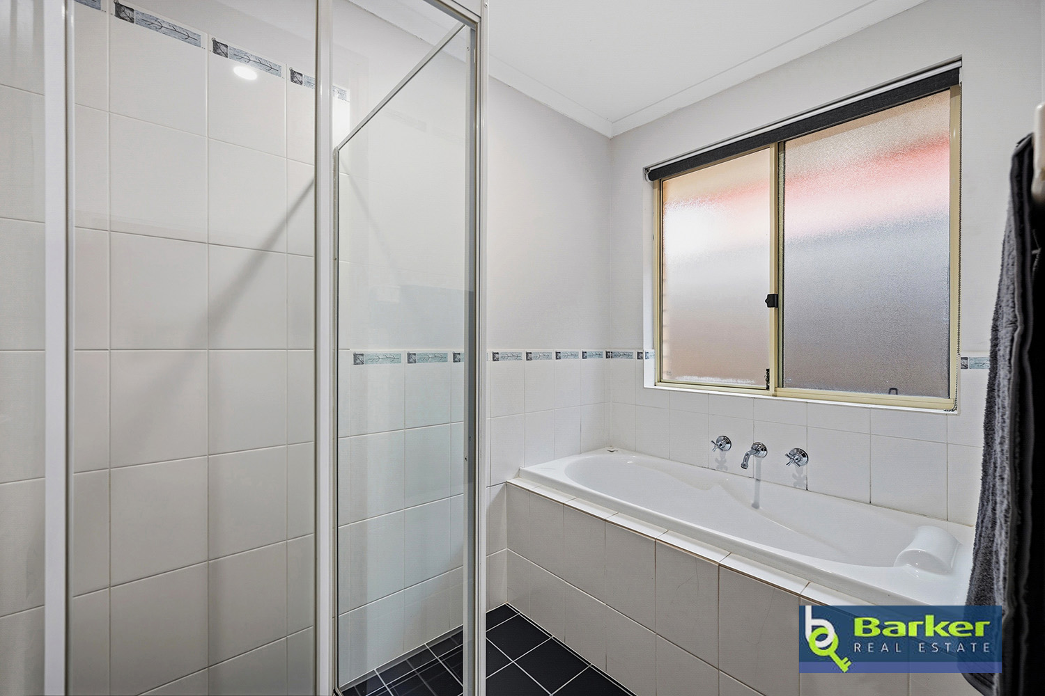 18 CHRISTINE CIRCUIT, Craigmore SA 5114 - Image 9