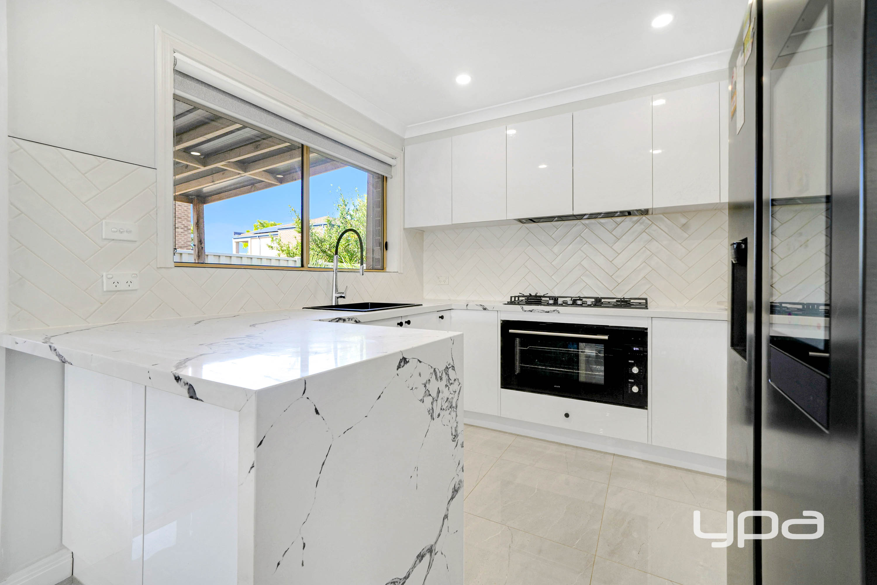 3-bedroom house at 34 LOCKWOOD DRIVE, Roxburgh Park VIC 3064, Hume, Victoria