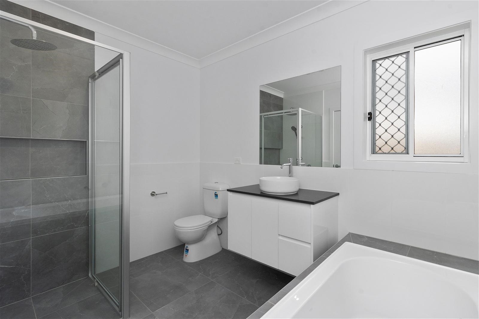 92 QUEENS ROAD, Everton Park QLD 4053 - Image 4